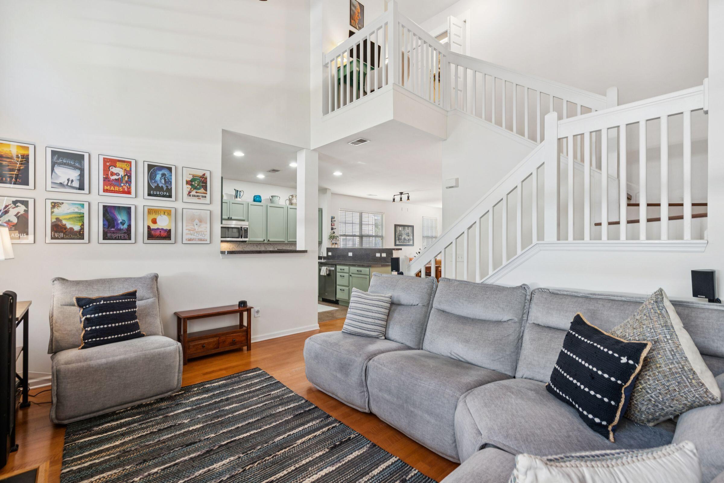 1516 Royal Colony Road