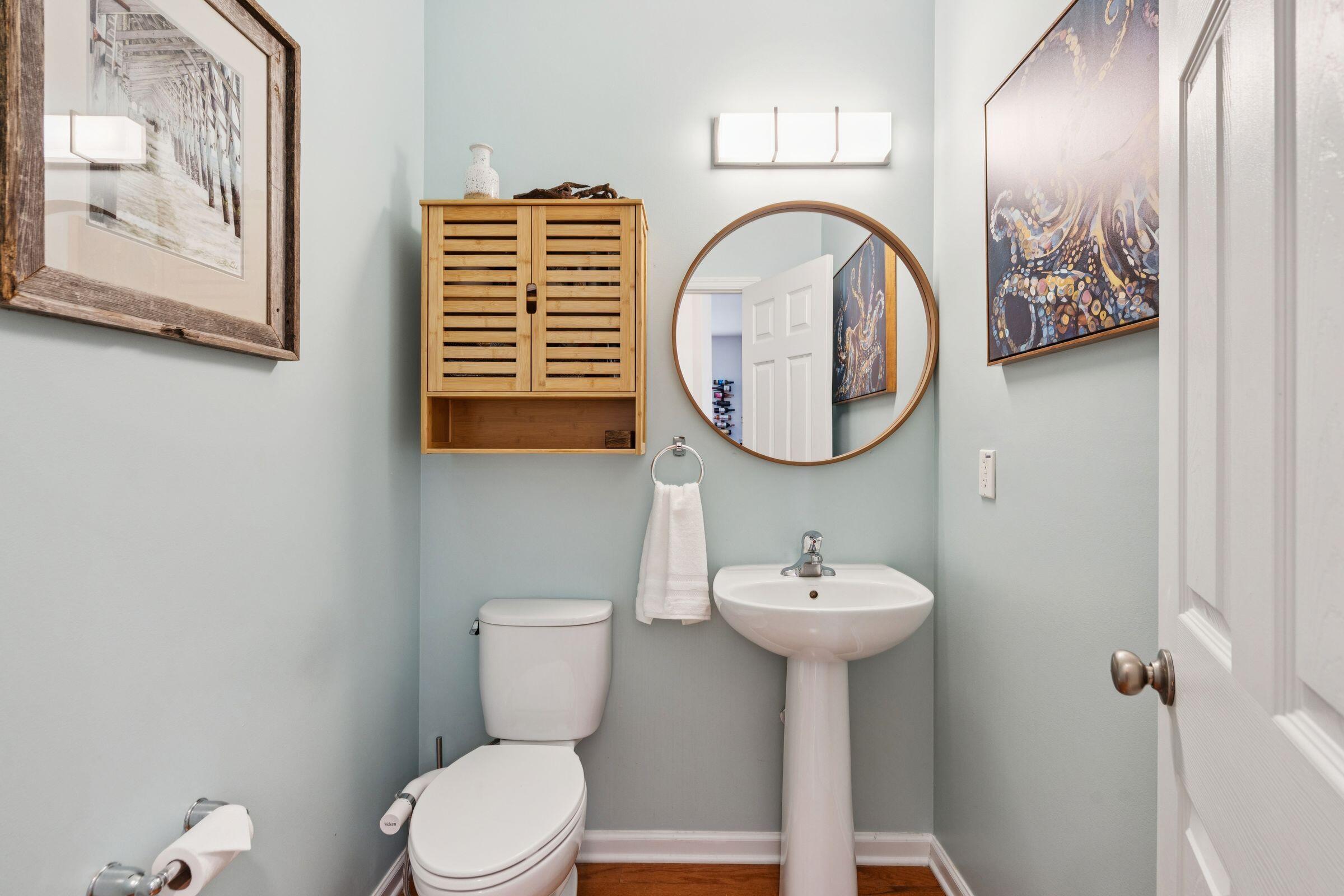 1516 Royal Colony Road