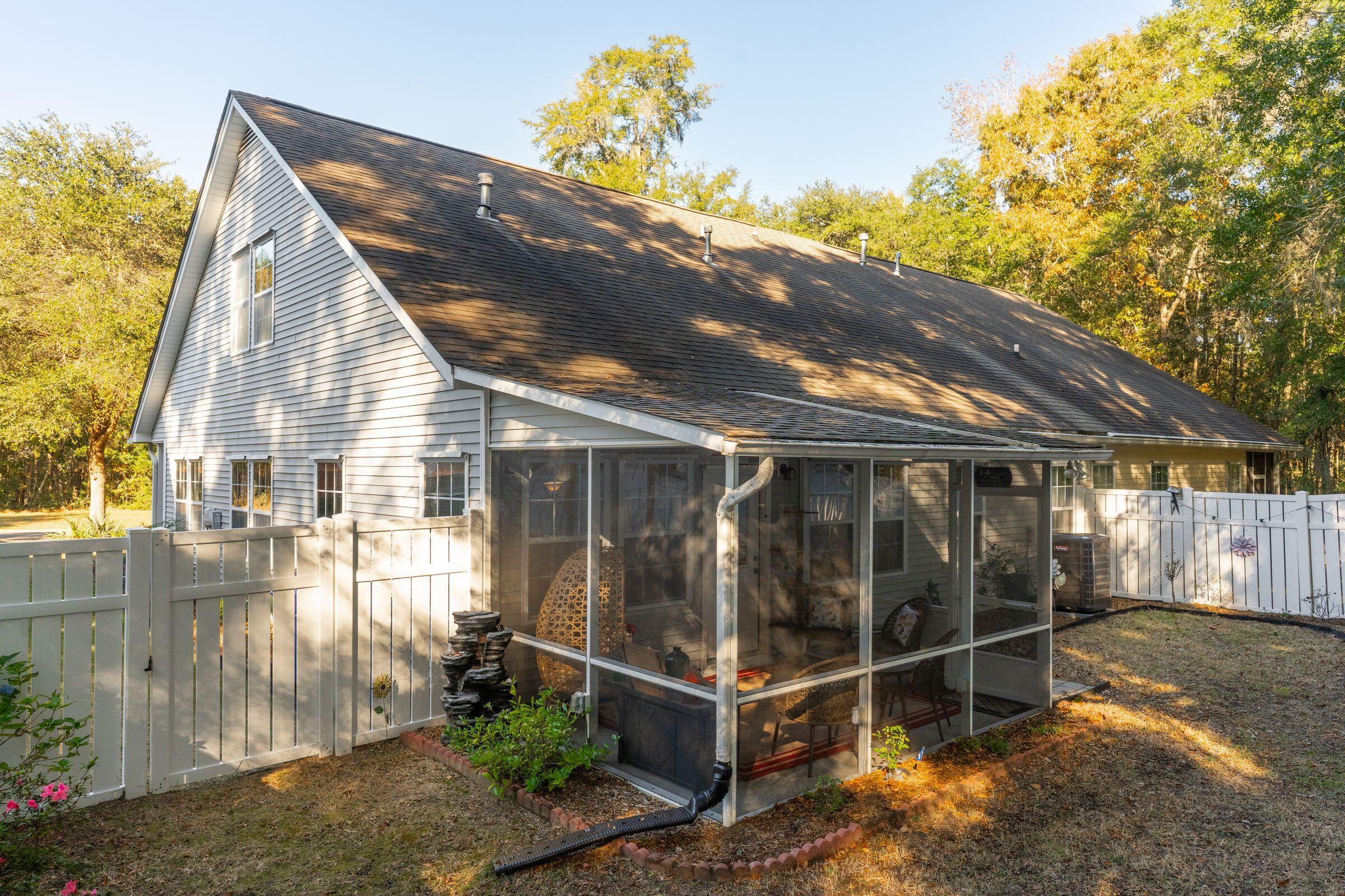 1652 Saint Johns Parrish Way