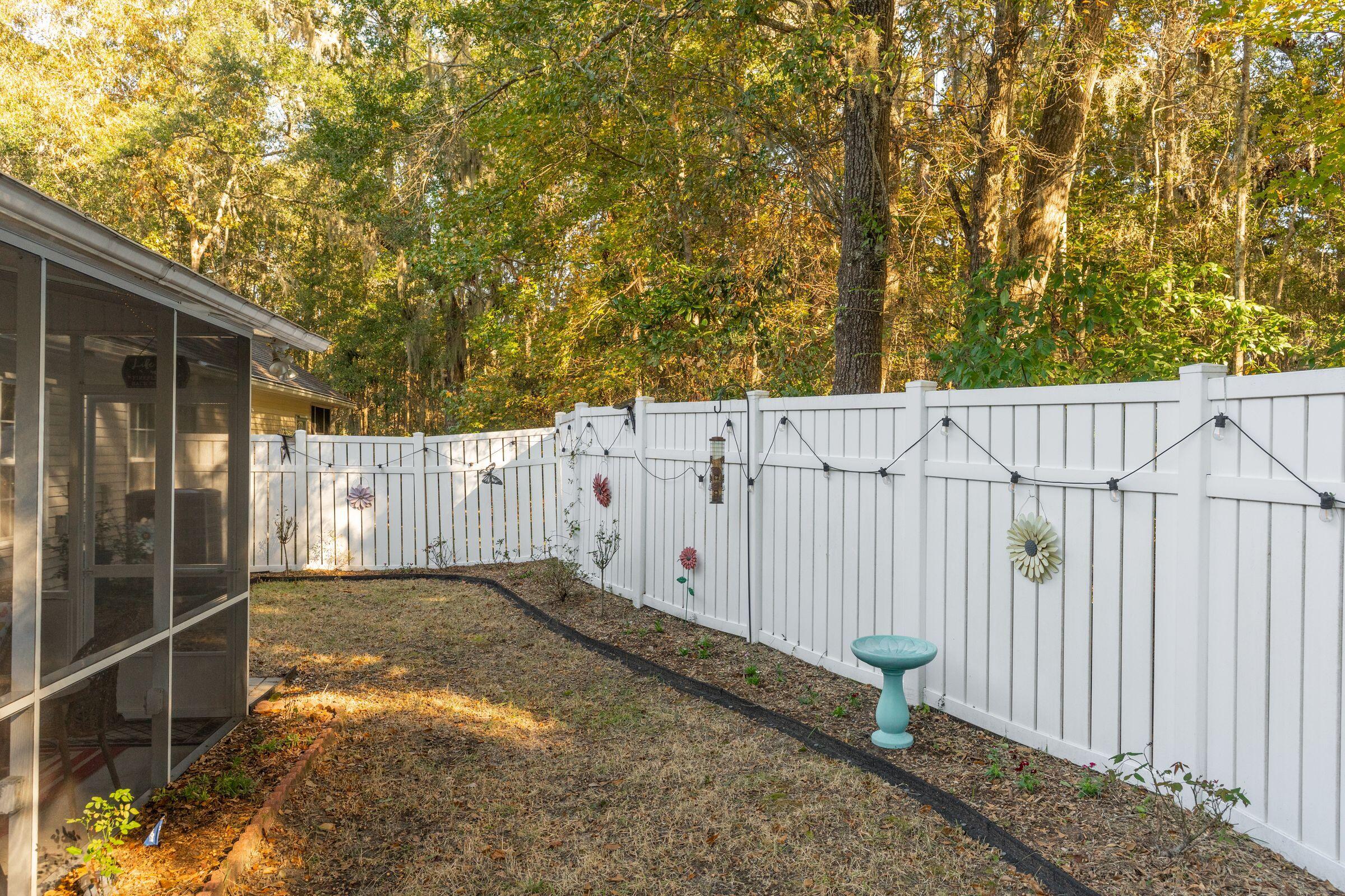 1652 Saint Johns Parrish Way