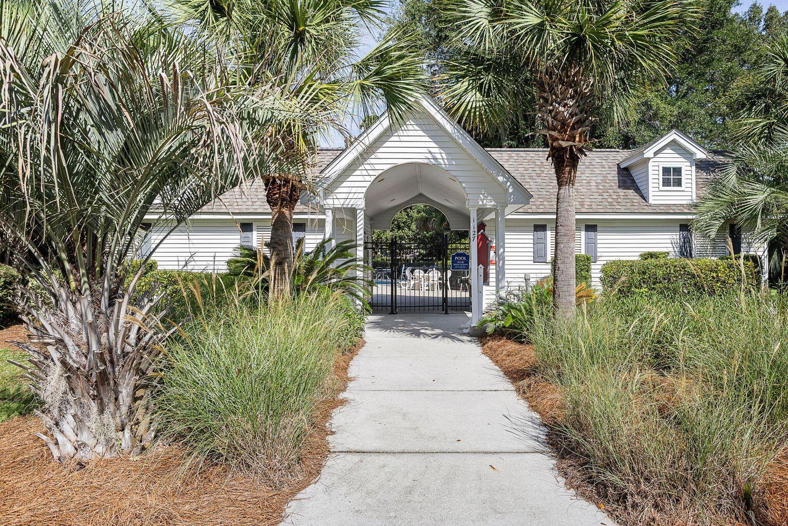 1652 Saint Johns Parrish Way