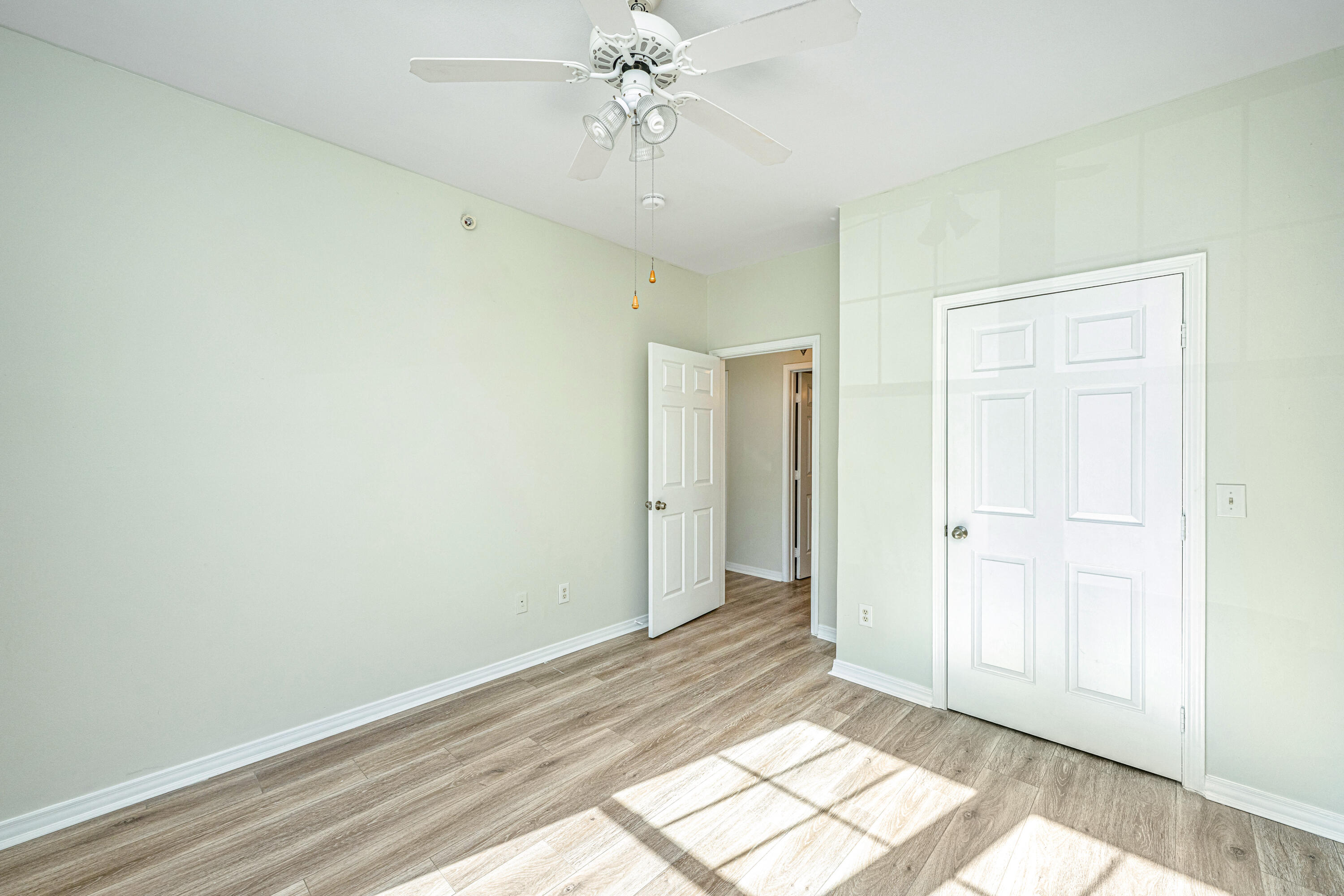 130 River Landing Drive # 3113