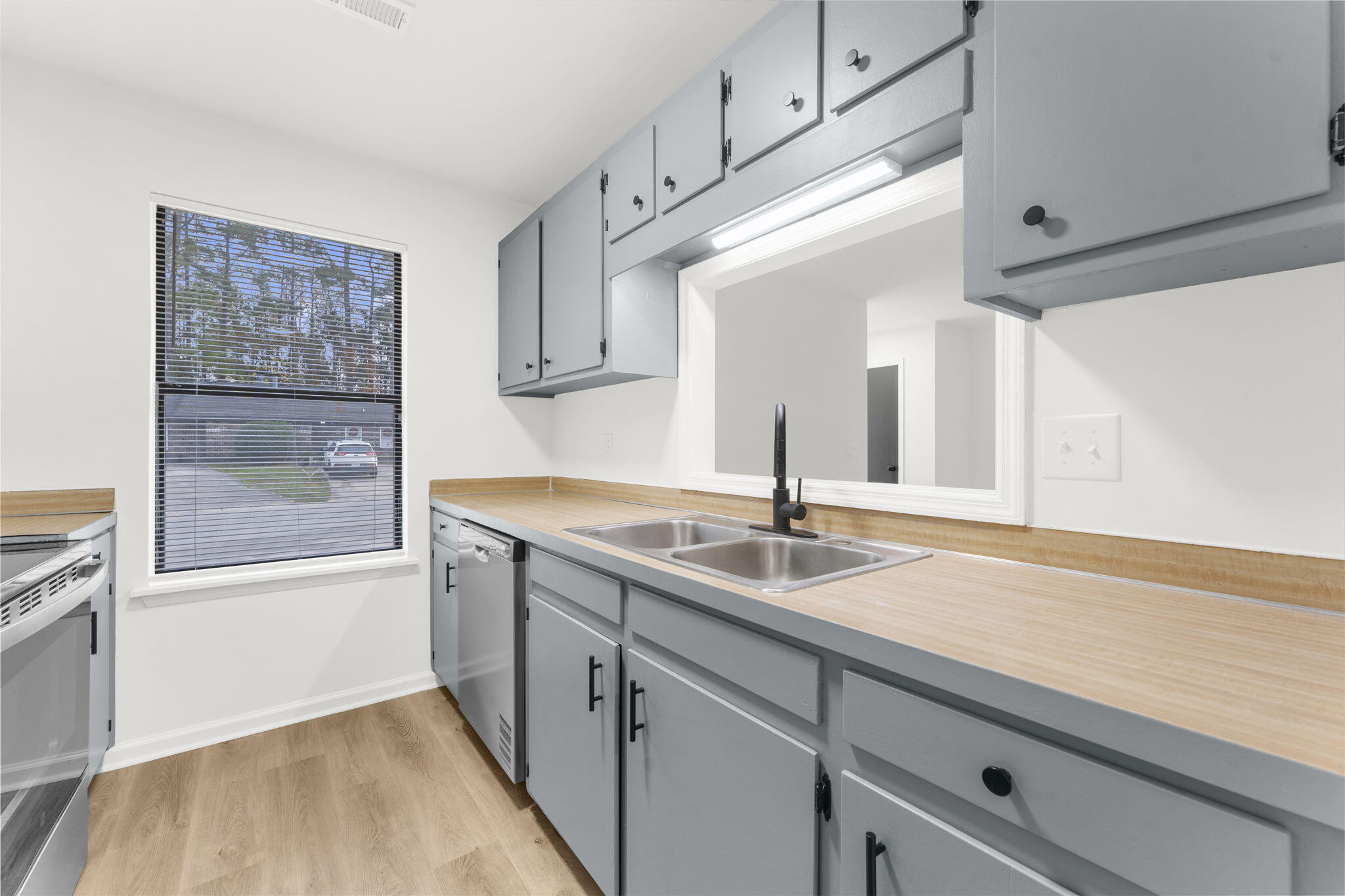 182 Dorchester Manor Boulevard Unit: A&B