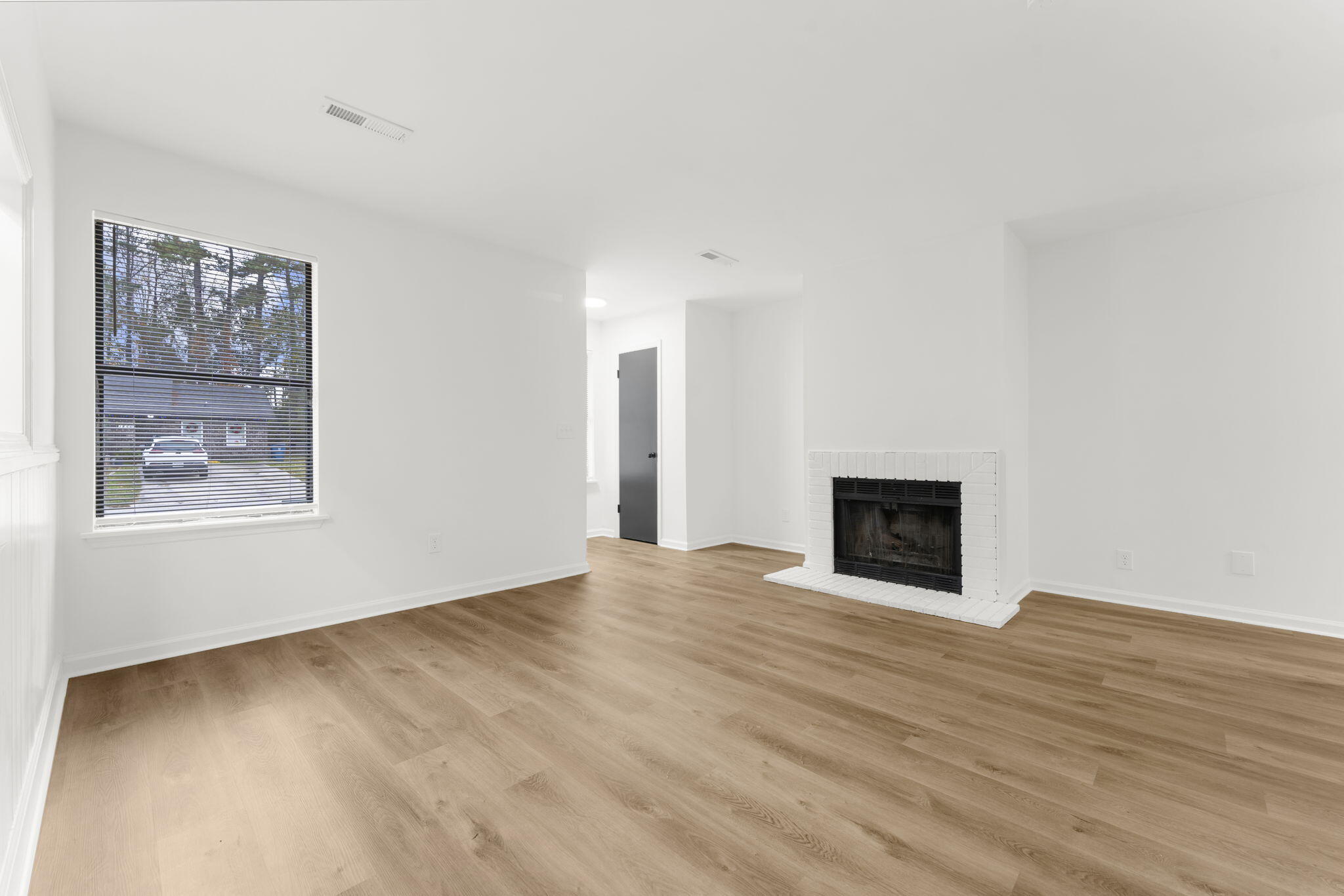 182 Dorchester Manor Boulevard Unit: A&B