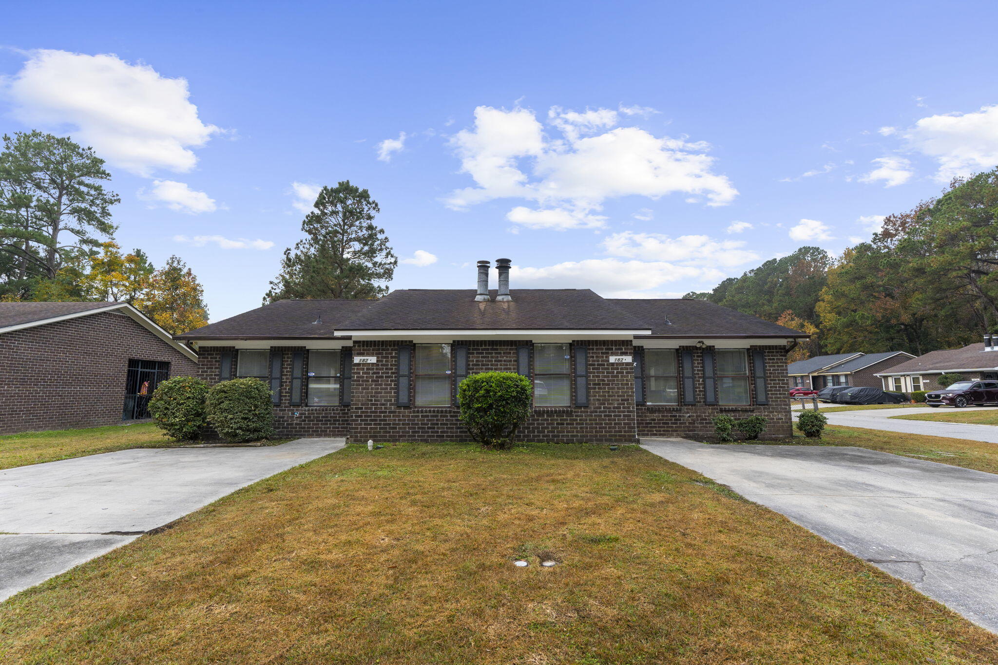 182 Dorchester Manor Boulevard Unit: A&B