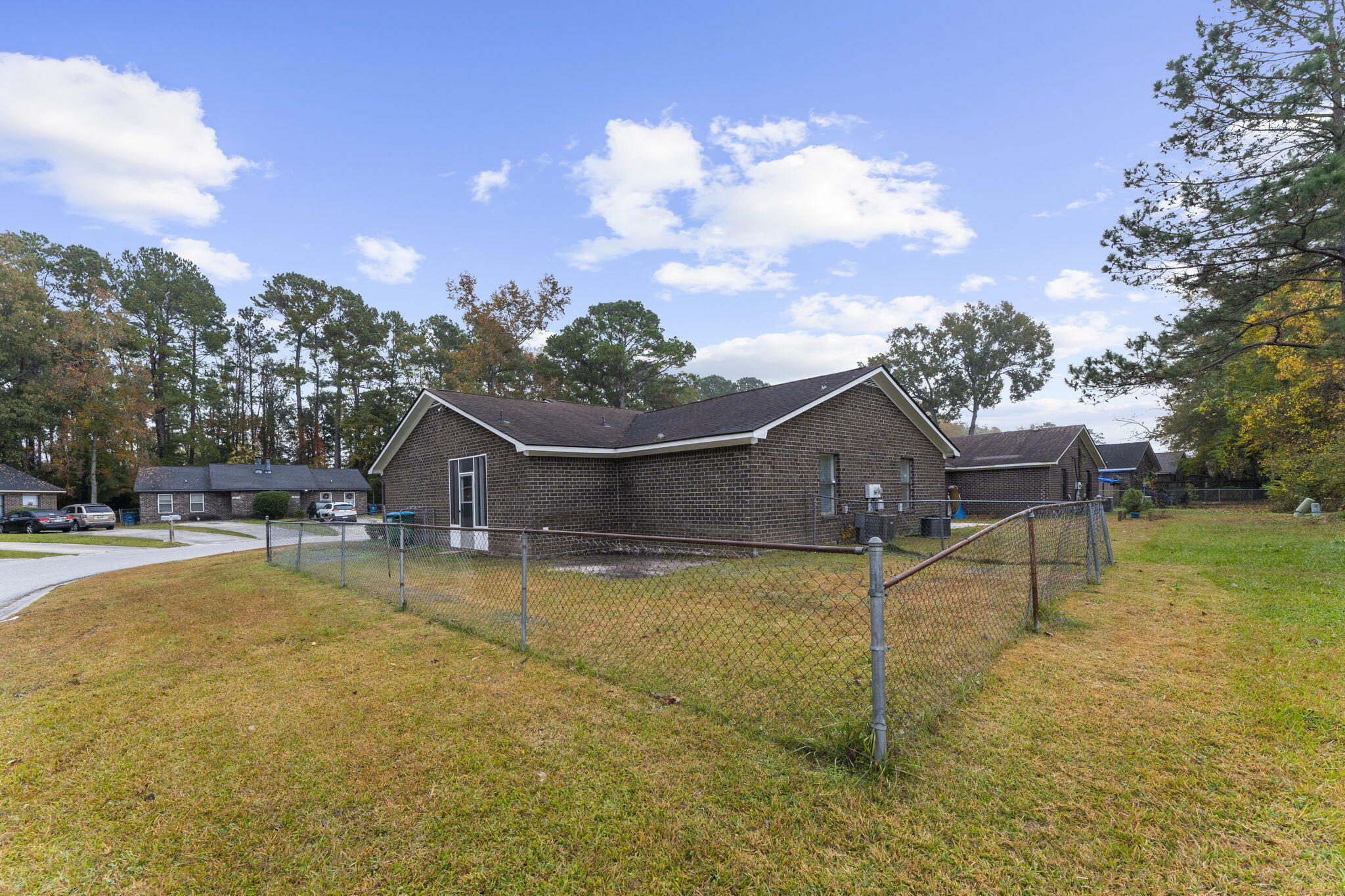 182 Dorchester Manor Boulevard Unit: A&B