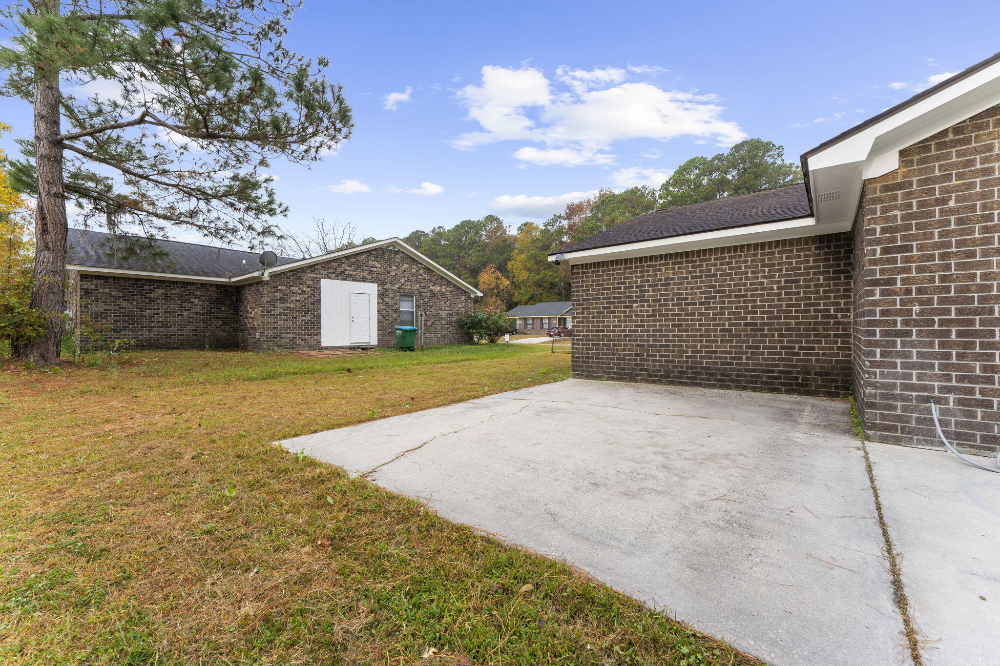 182 Dorchester Manor Boulevard Unit: A&B