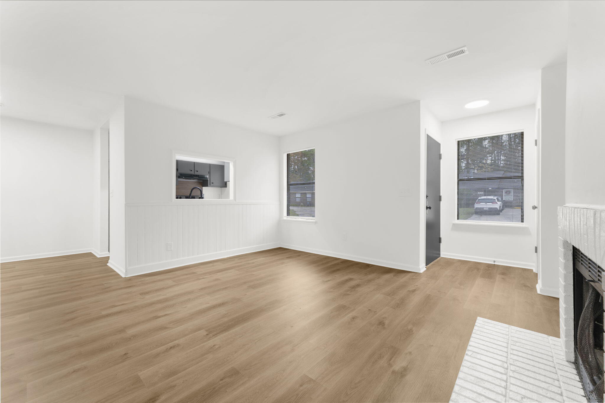 182 Dorchester Manor Boulevard Unit: A&B