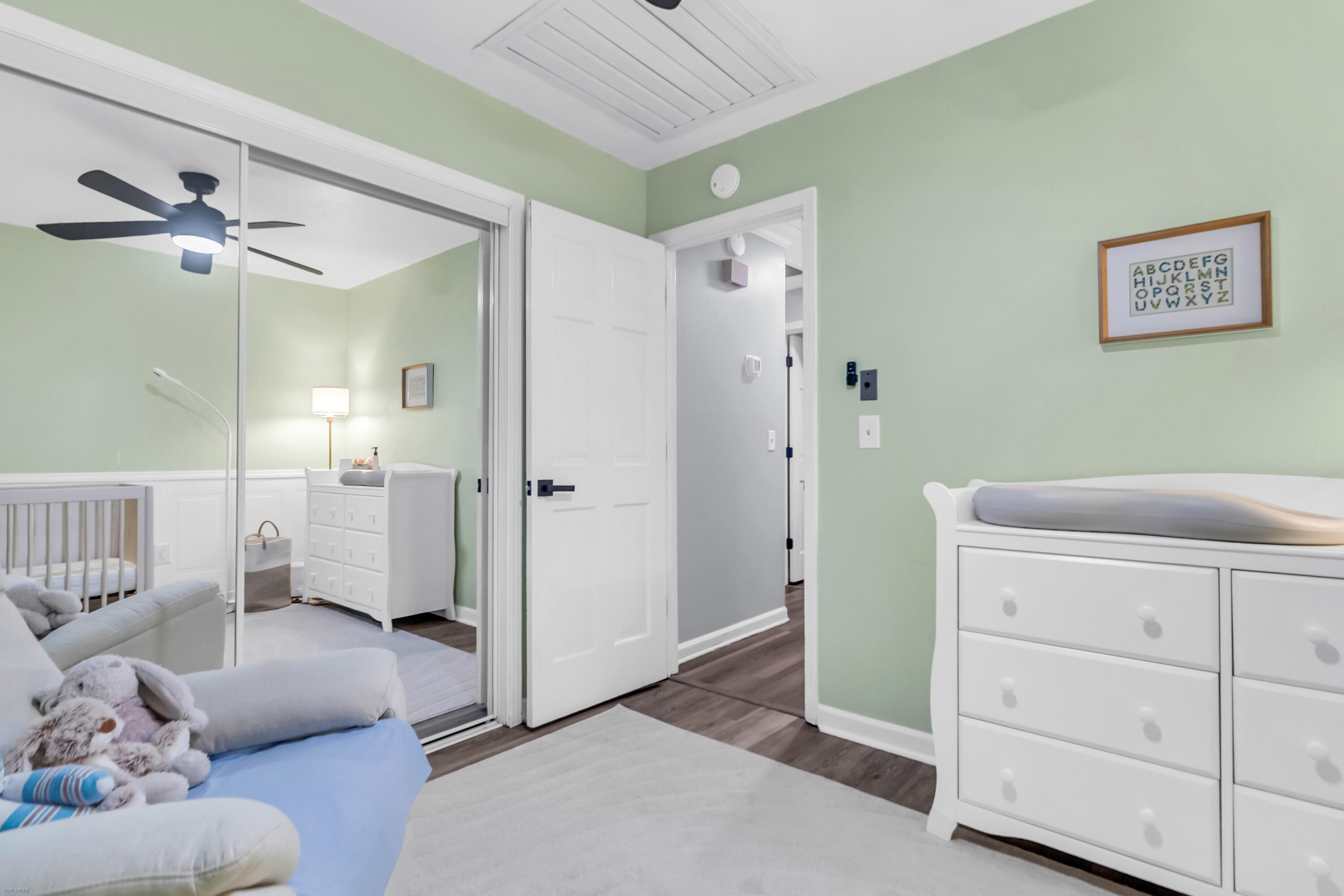 18 Hillcreek Boulevard