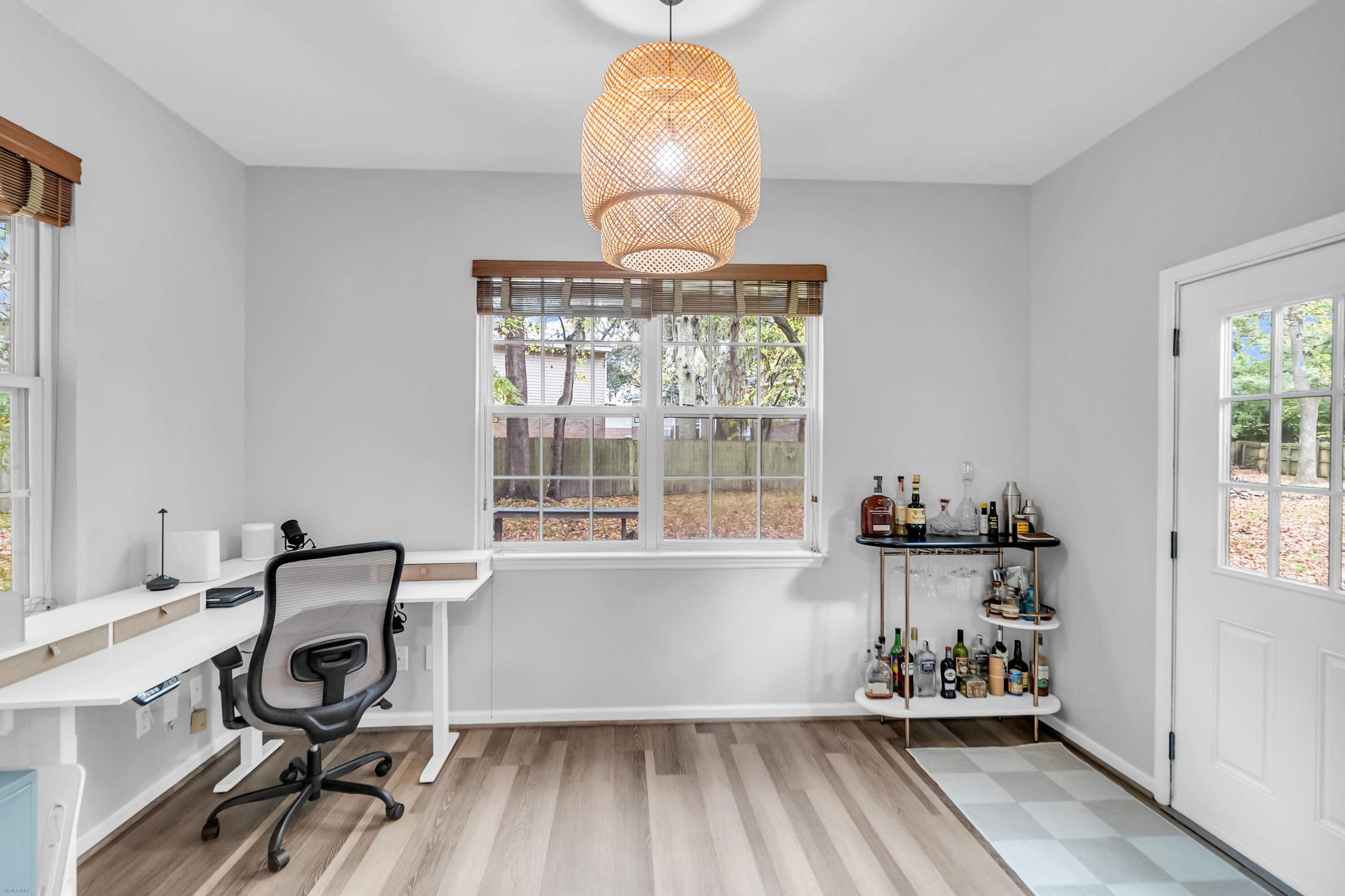 18 Hillcreek Boulevard