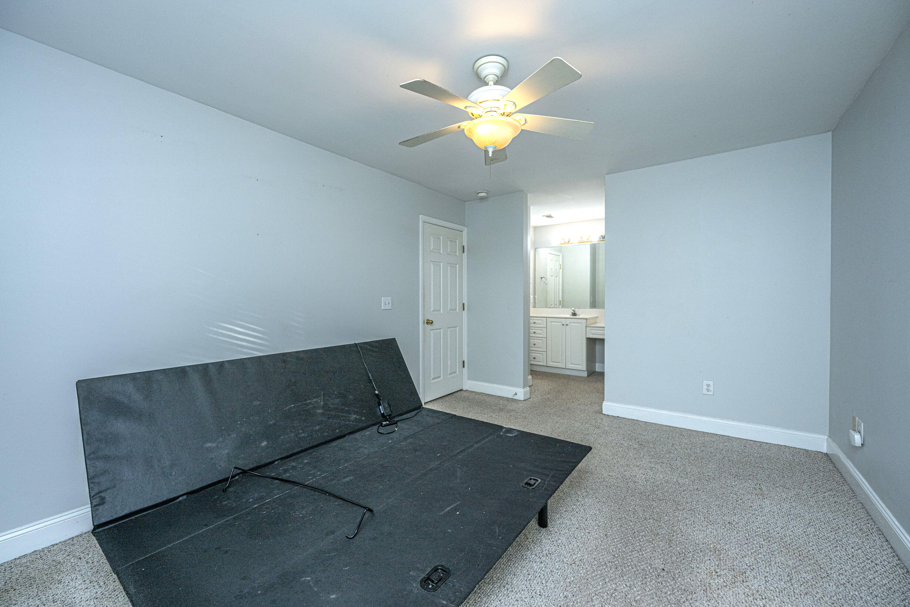 940 E Estates Boulevard # 3g