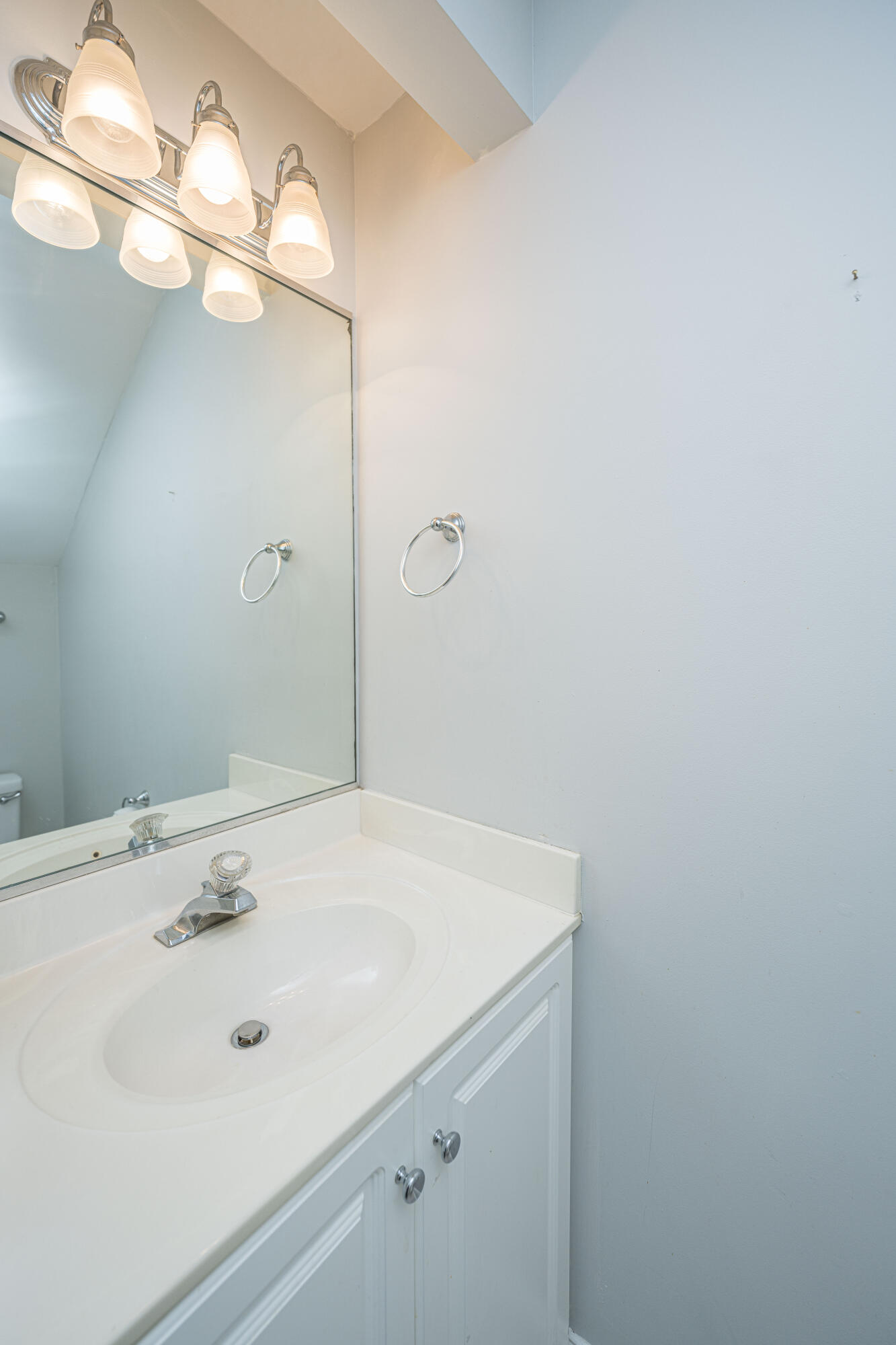 940 E Estates Boulevard # 3g