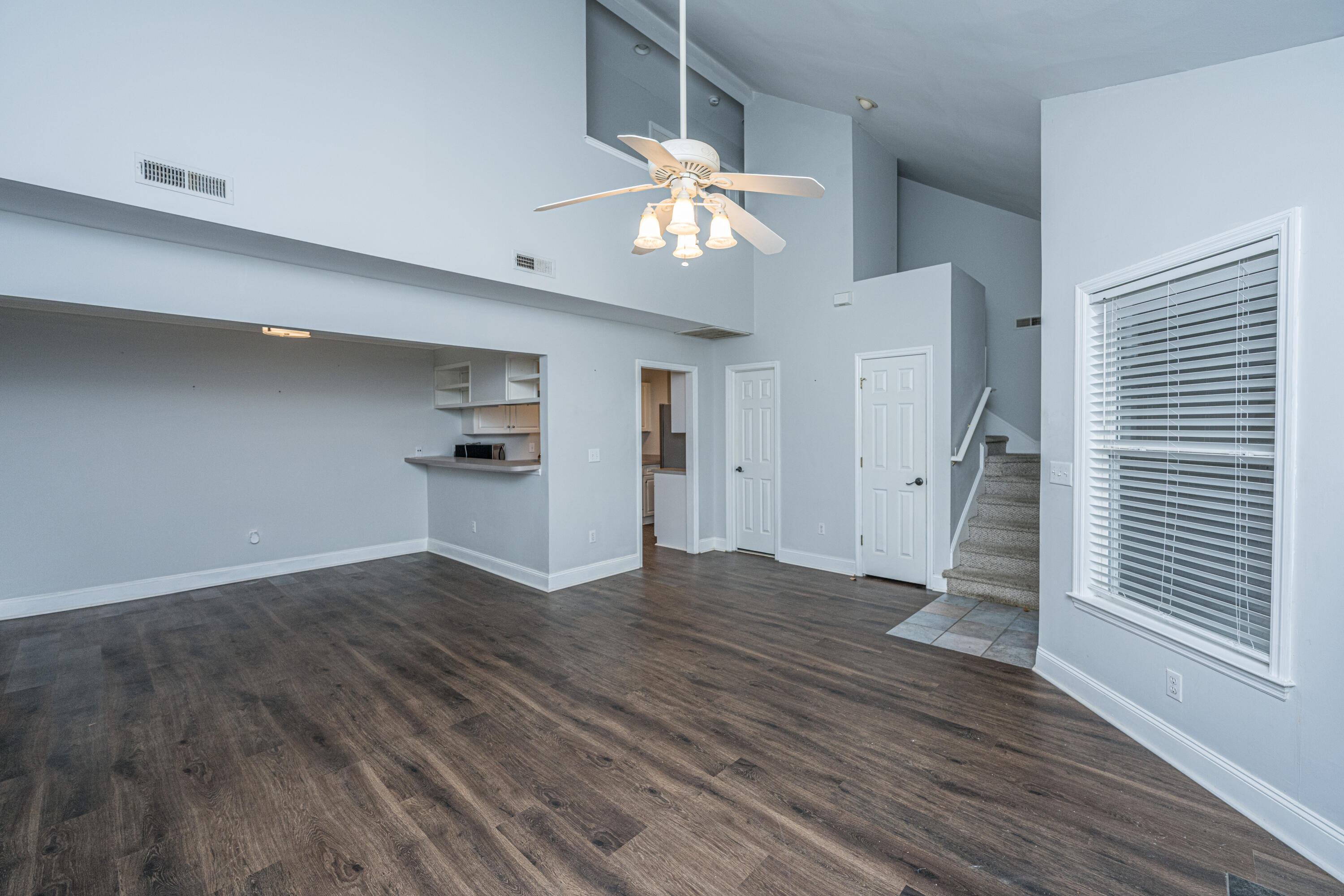 940 E Estates Boulevard # 3g