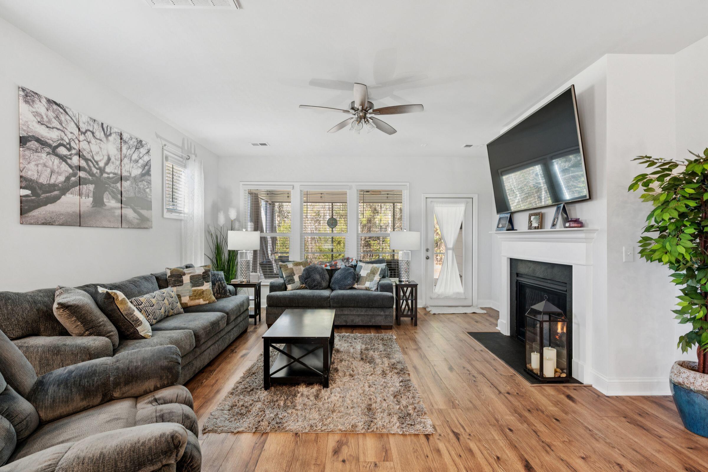 5033 Lady Bird Alley