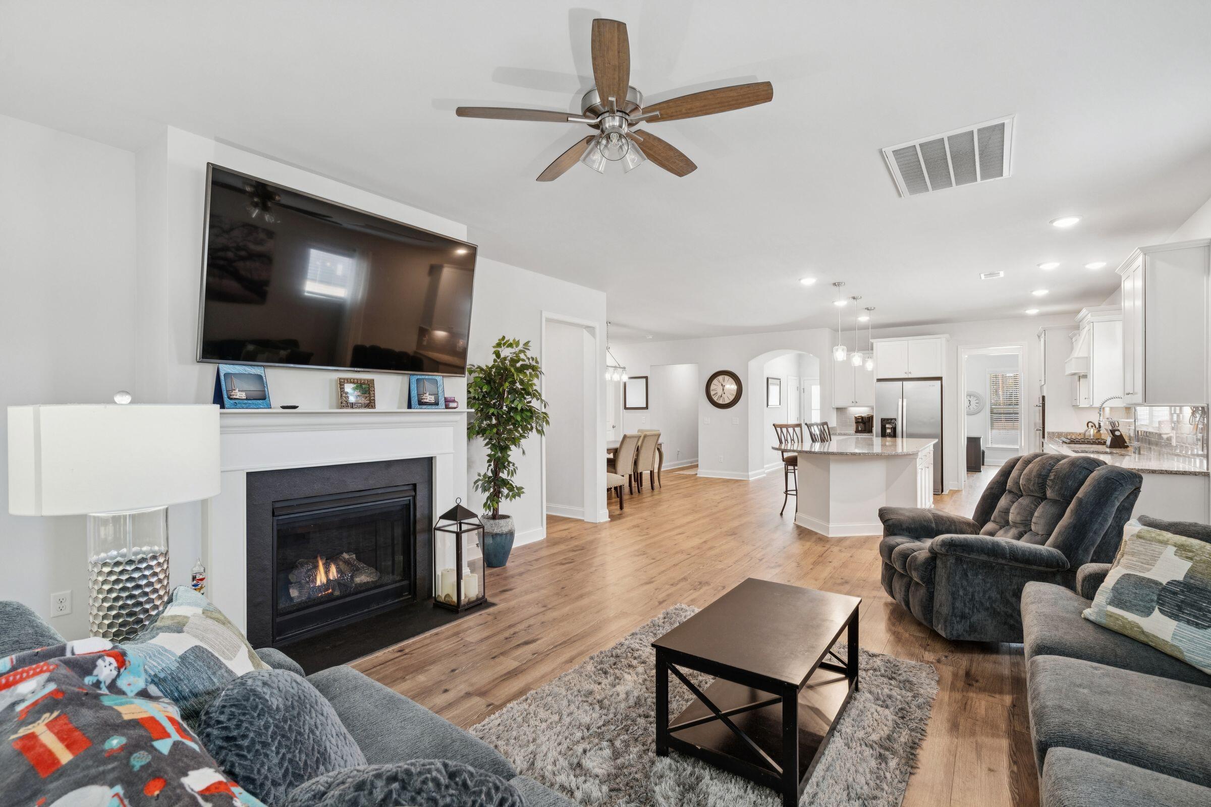 5033 Lady Bird Alley