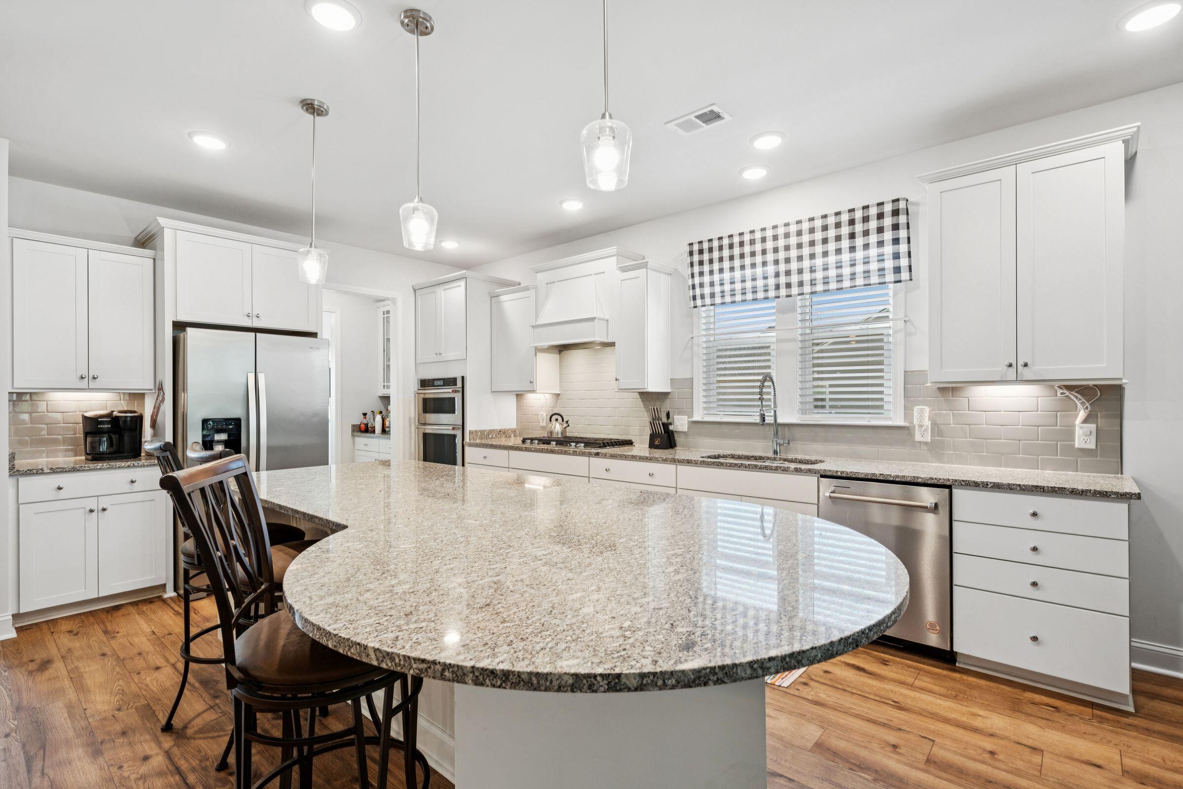 5033 Lady Bird Alley