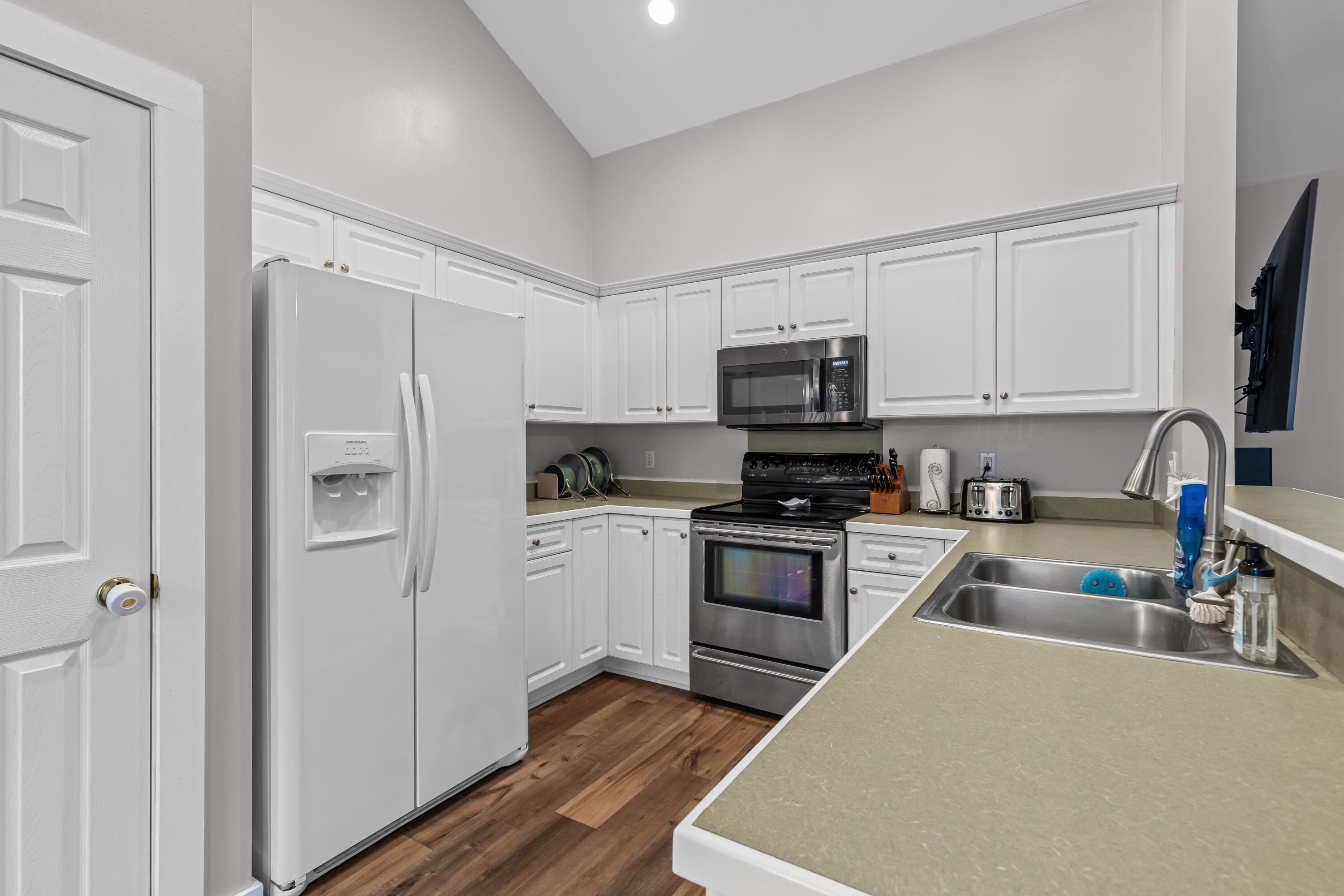 4833 Cherry Blossom Drive