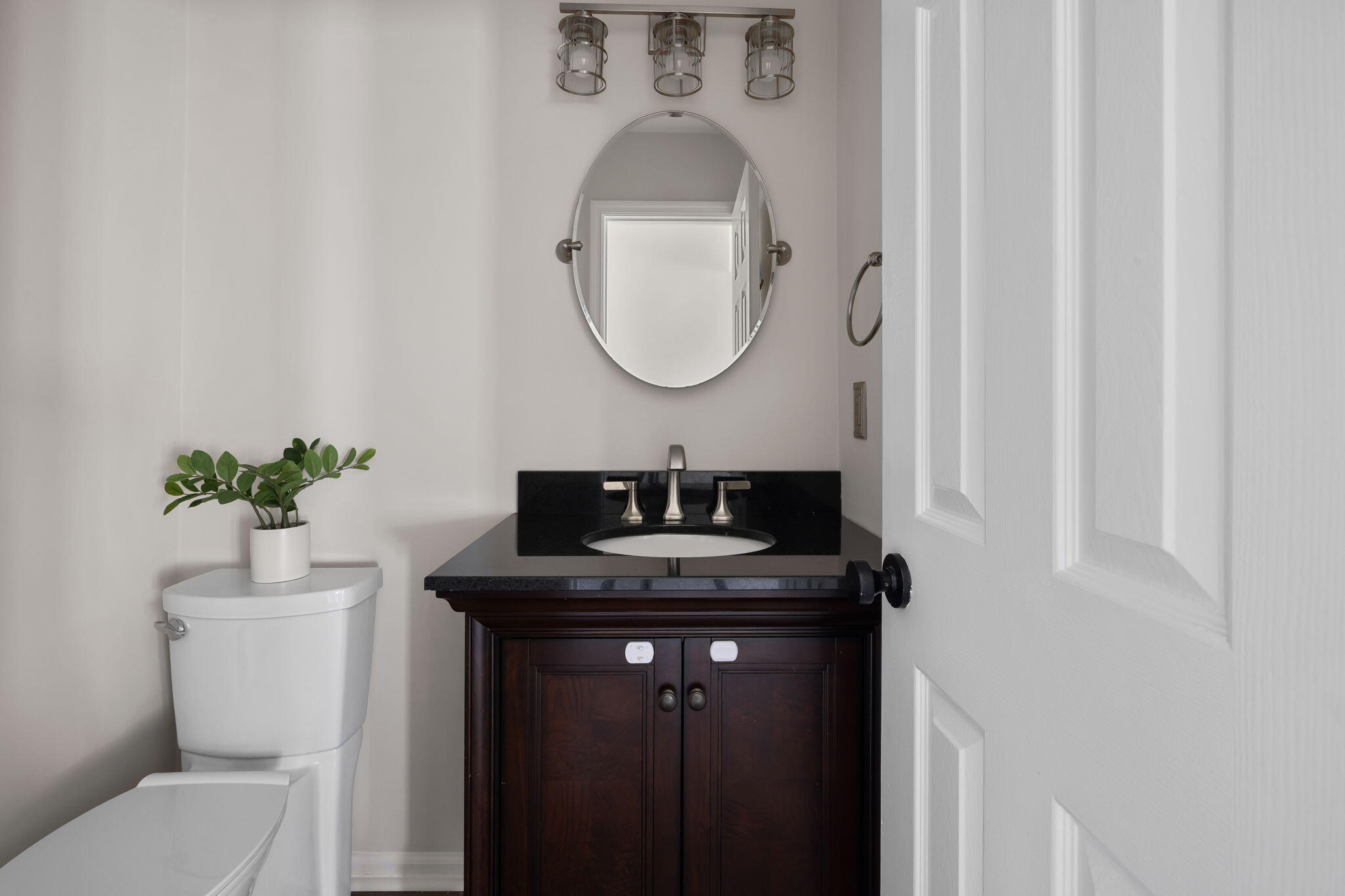 1490 Diamond Boulevard