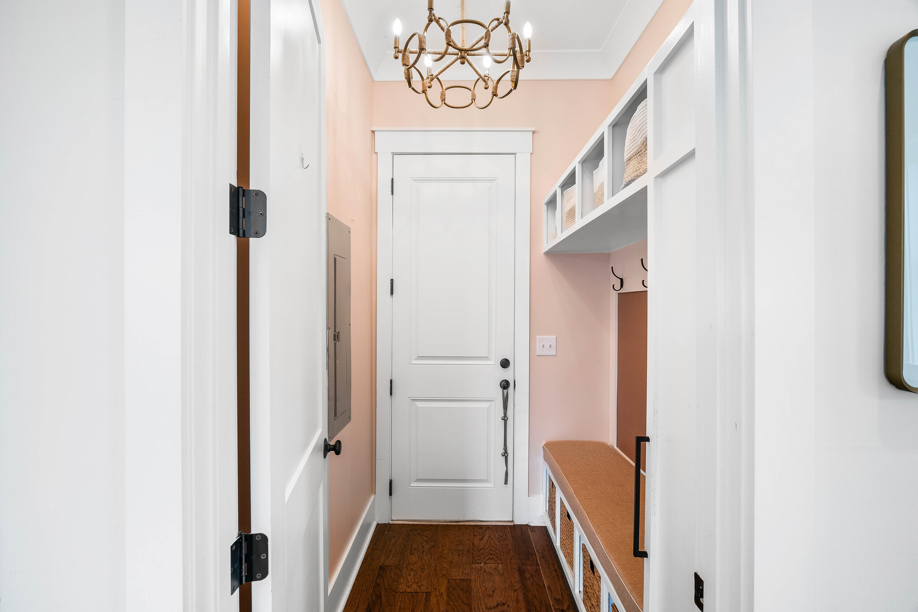 1499 Palmcrest Dr Drive