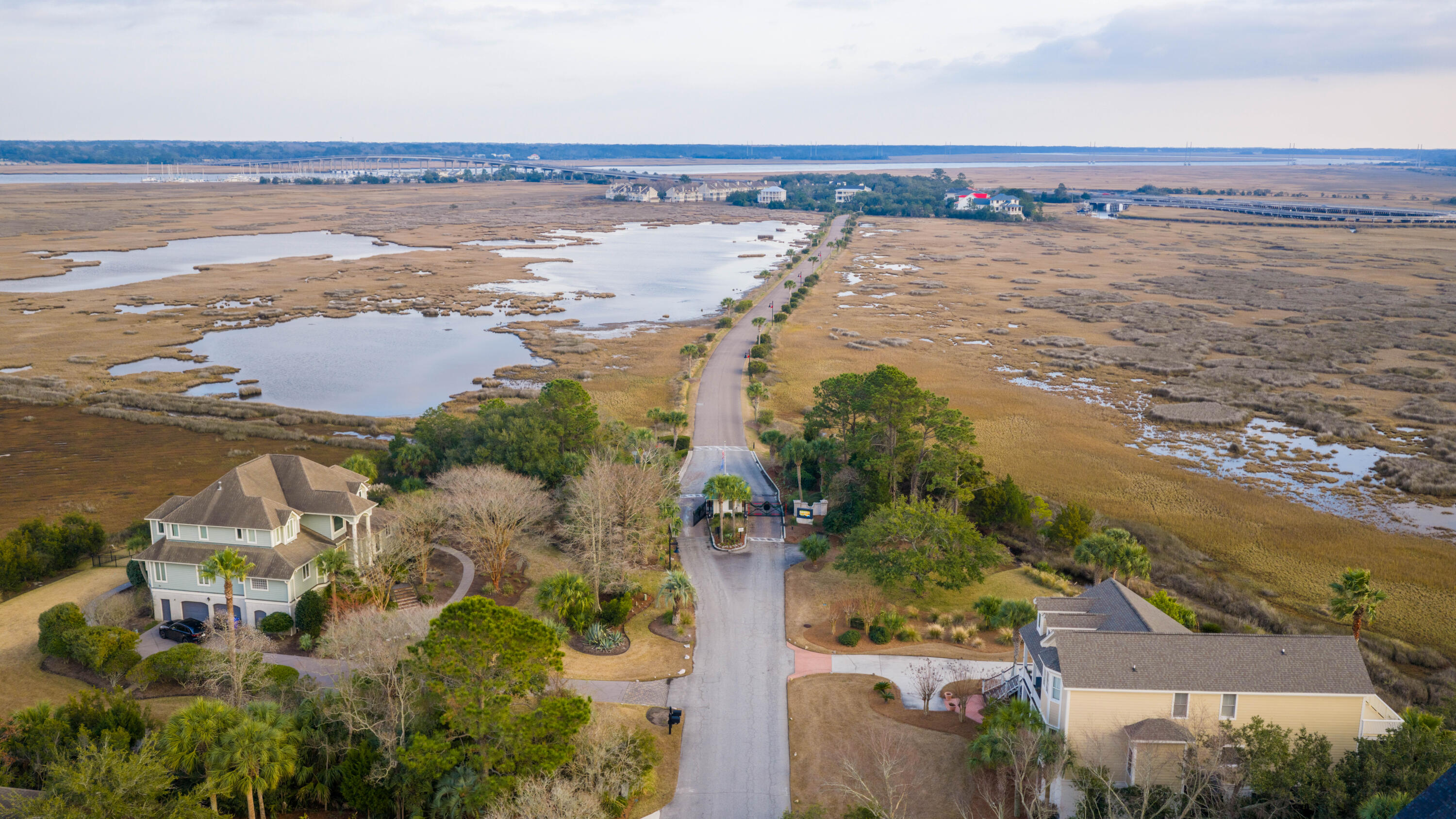 1499 Palmcrest Dr Drive