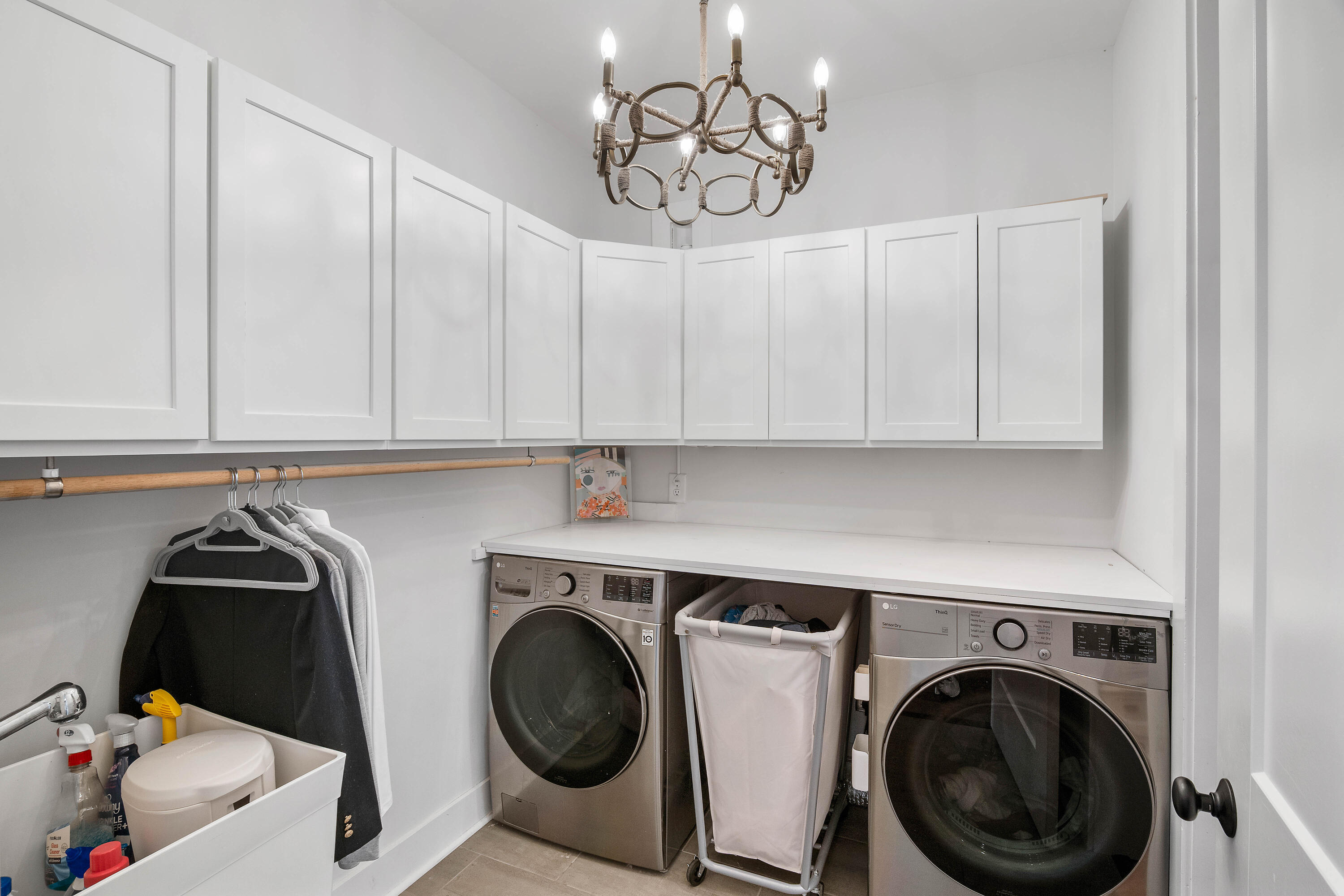 1499 Palmcrest Dr Drive