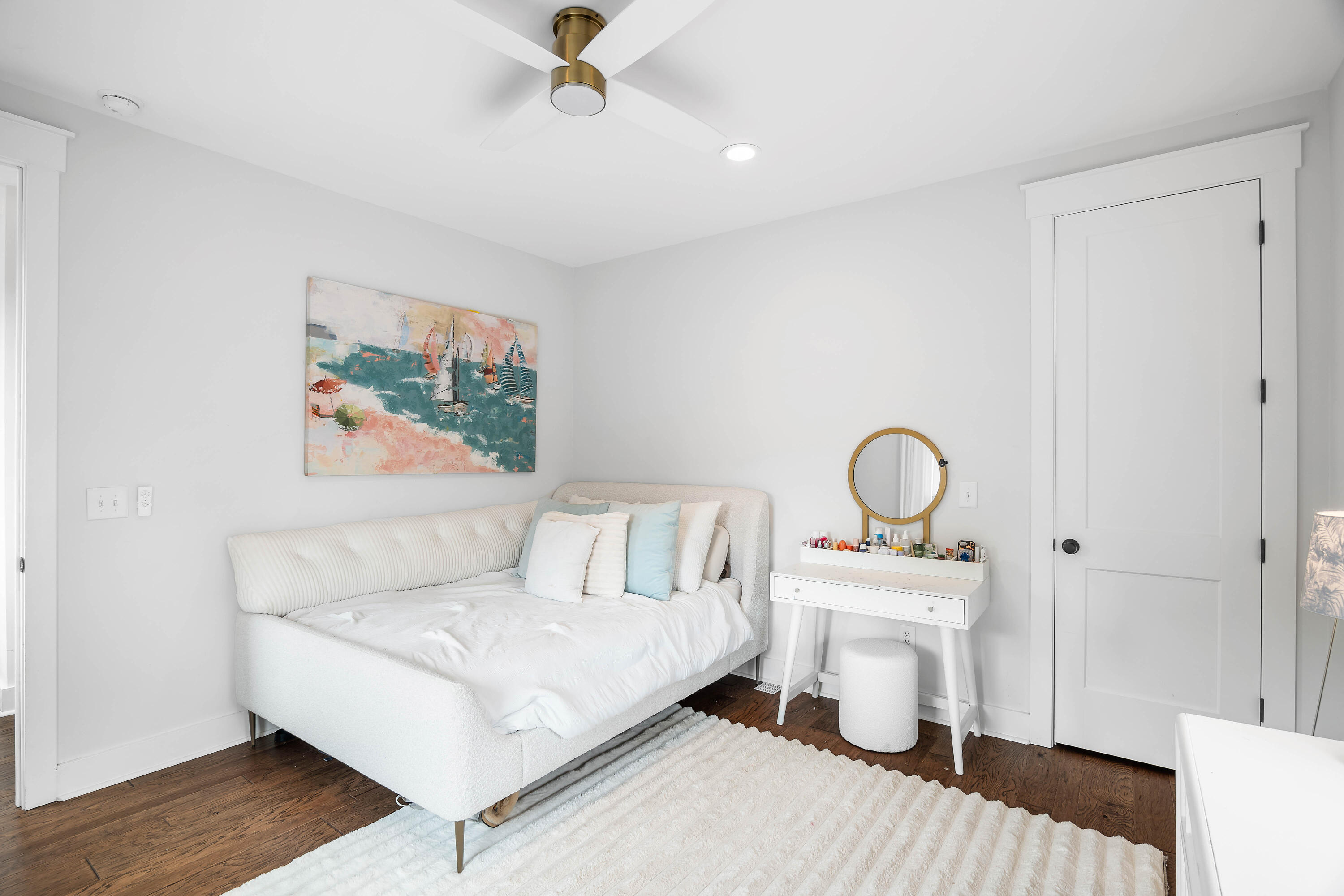 1499 Palmcrest Dr Drive