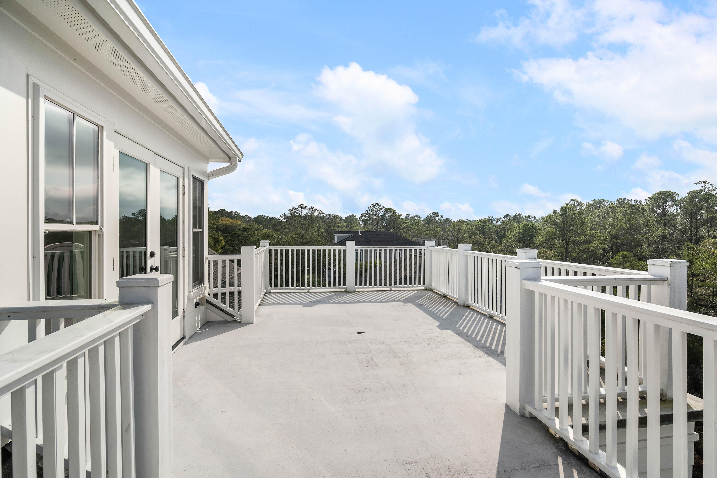 1499 Palmcrest Dr Drive