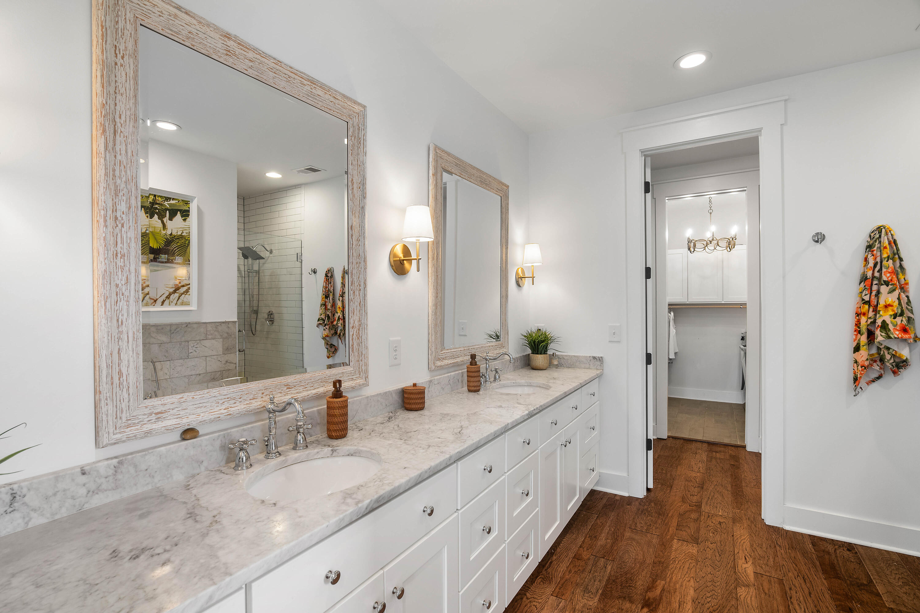 1499 Palmcrest Dr Drive