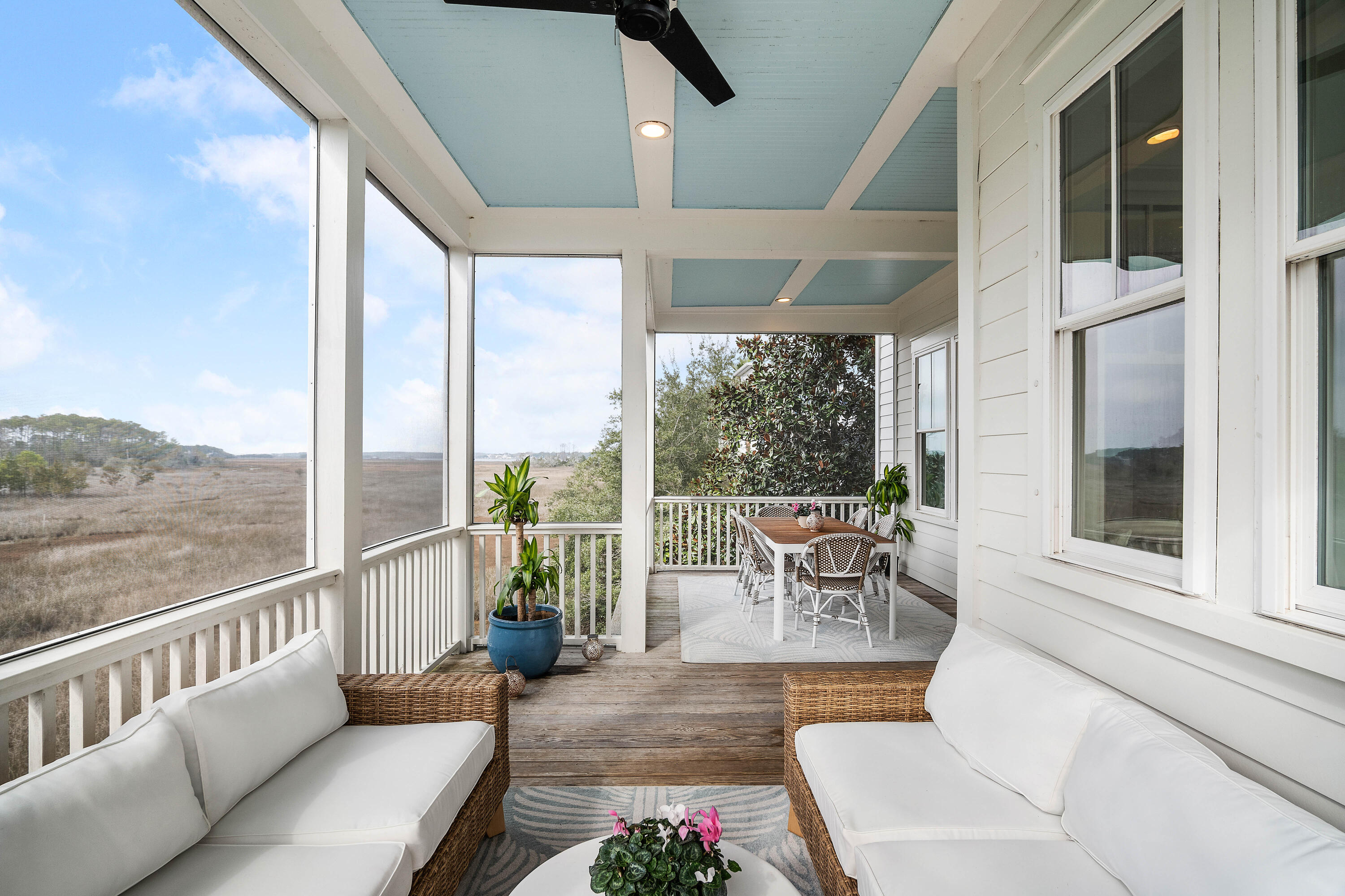 1499 Palmcrest Dr Drive