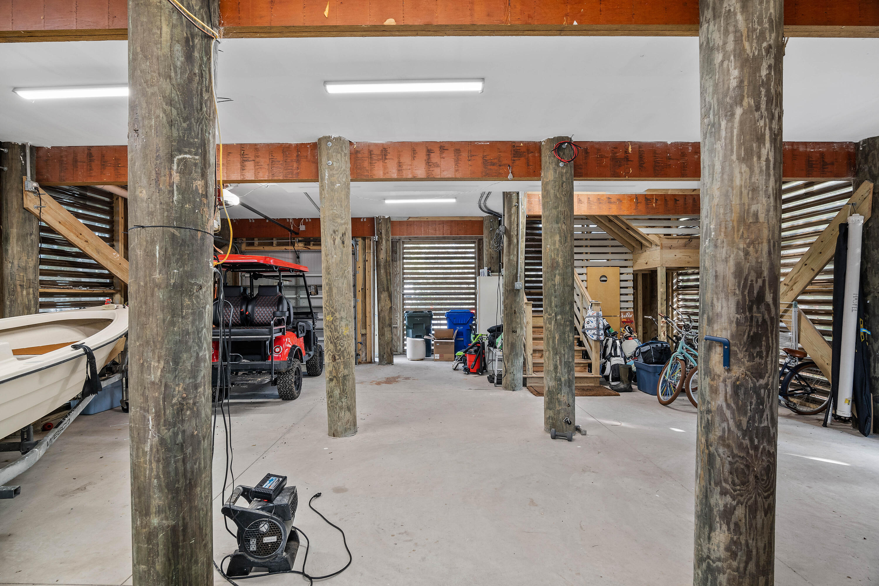 1499 Palmcrest Dr Drive