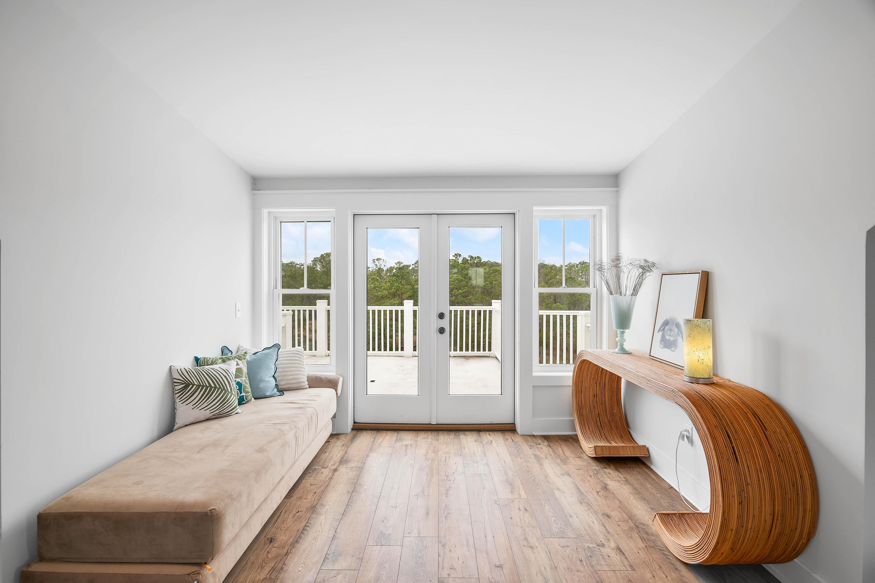 1499 Palmcrest Dr Drive