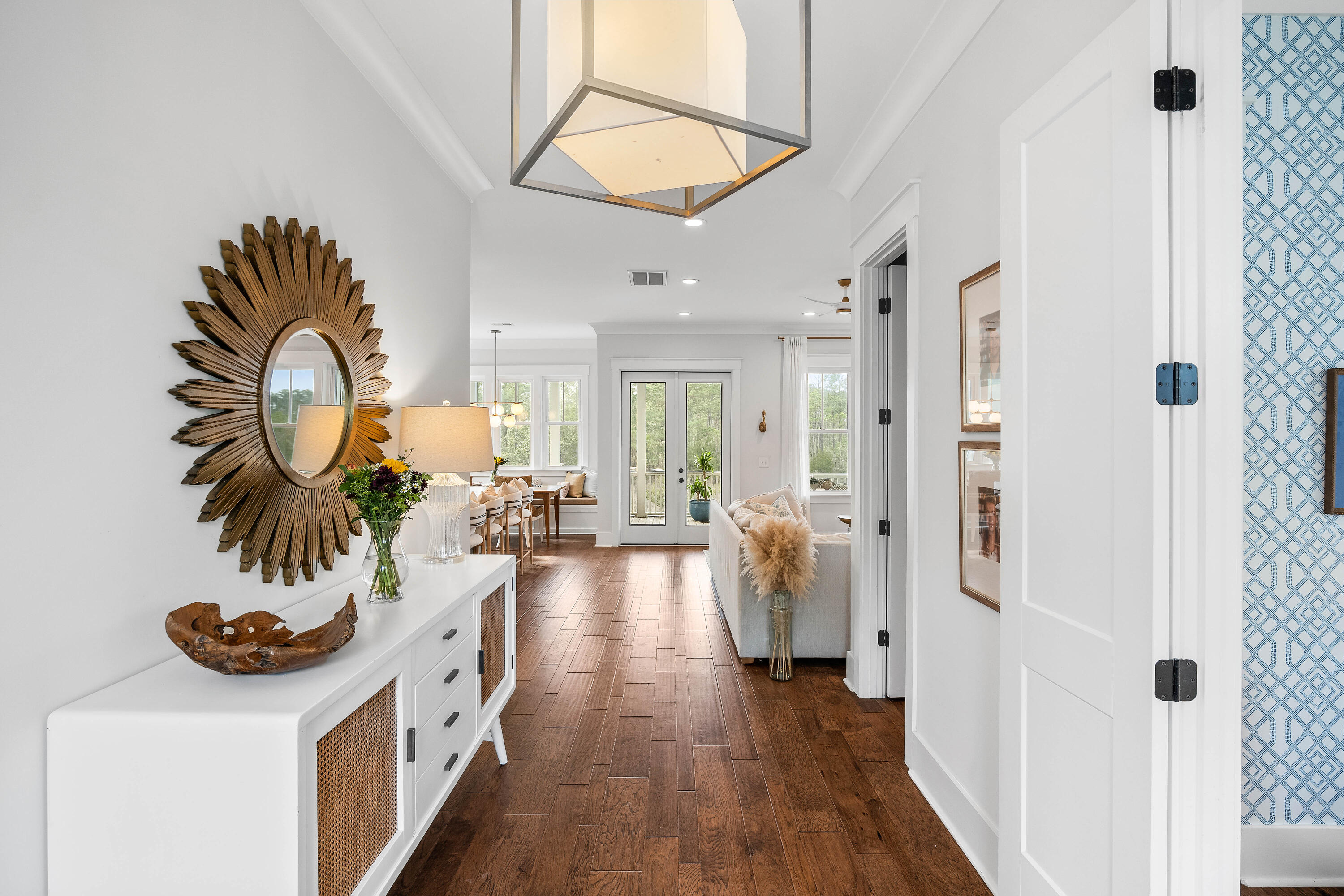 1499 Palmcrest Dr Drive