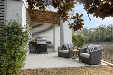 1499 Palmcrest Dr Drive