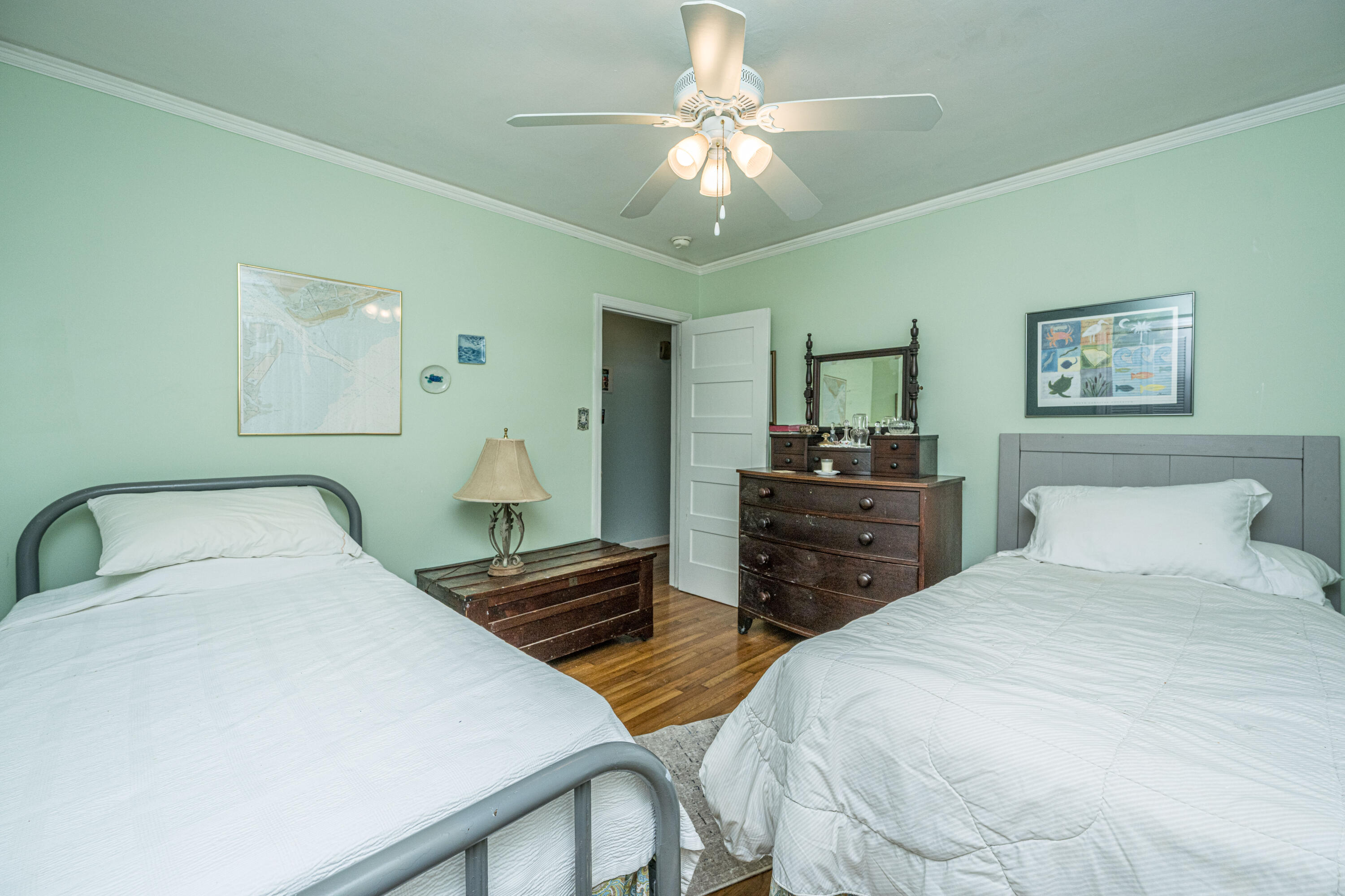 1240 Kensington Drive