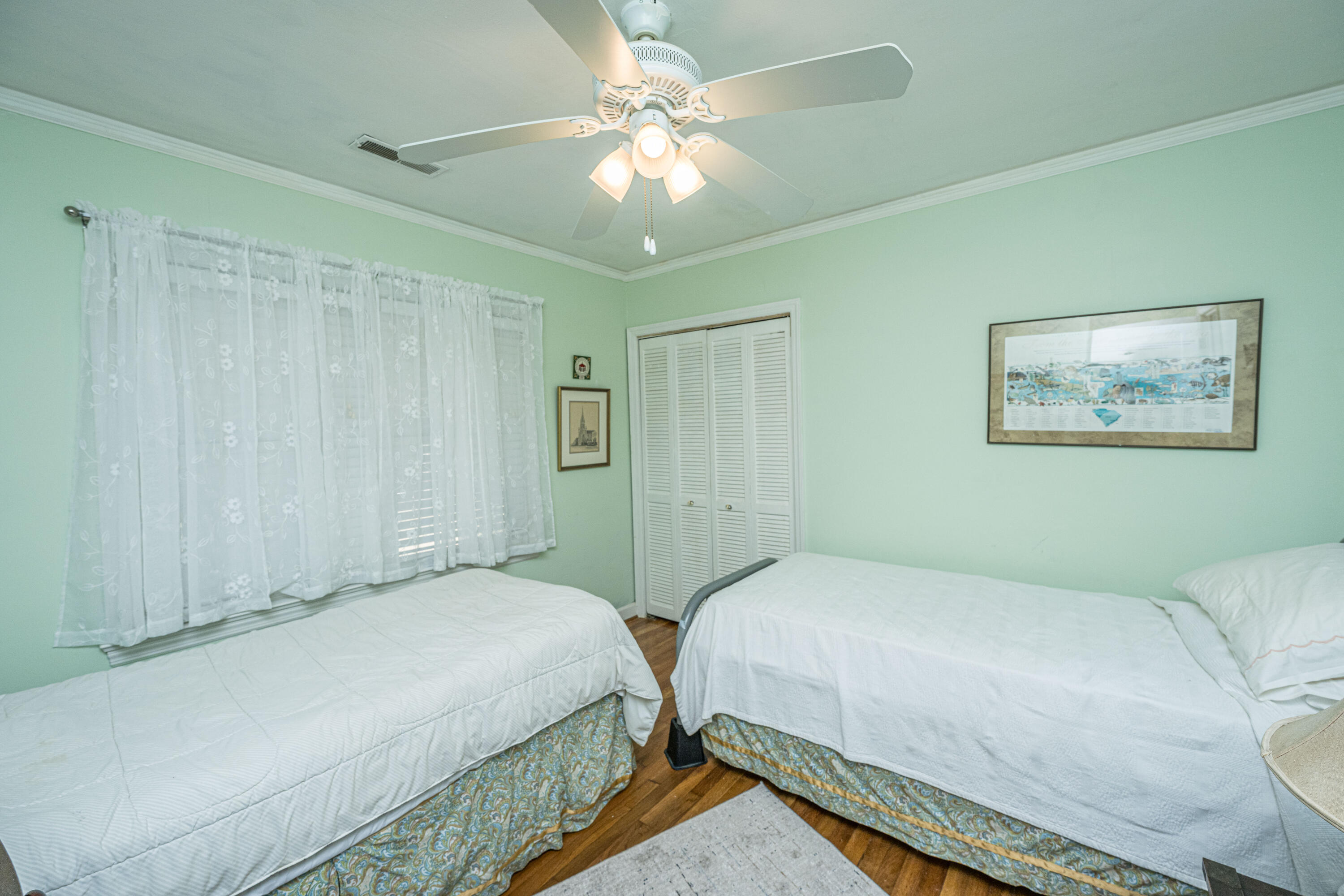 1240 Kensington Drive