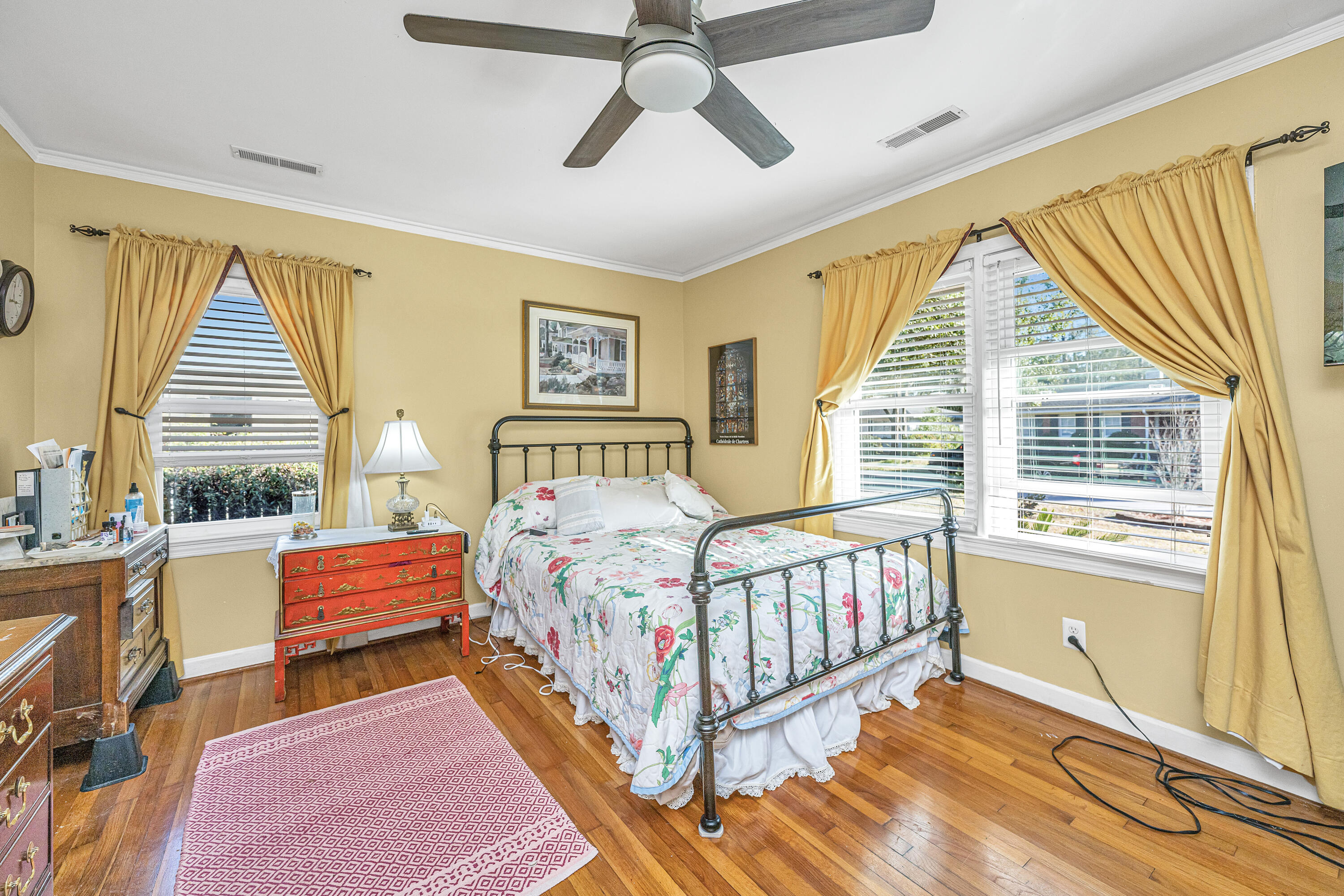 1240 Kensington Drive