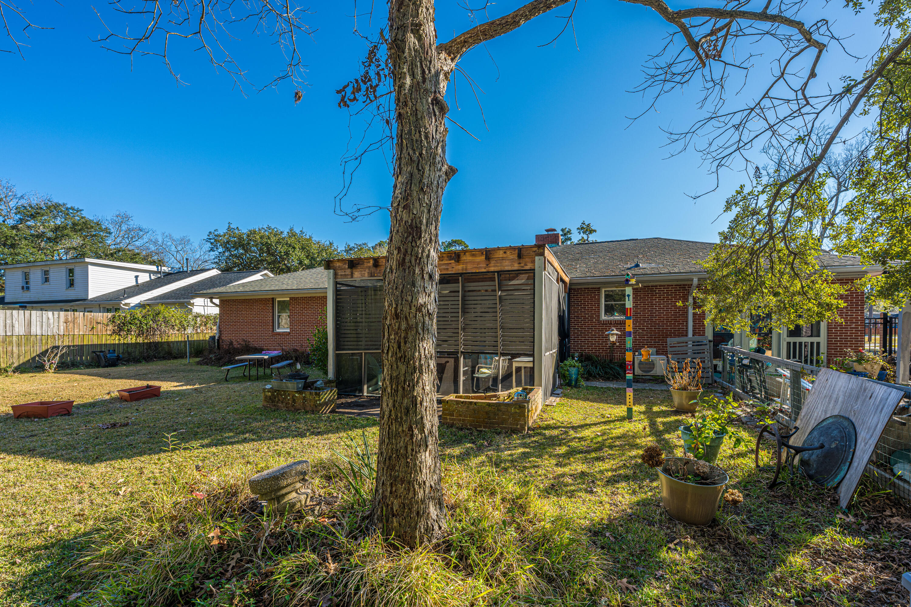 1240 Kensington Drive