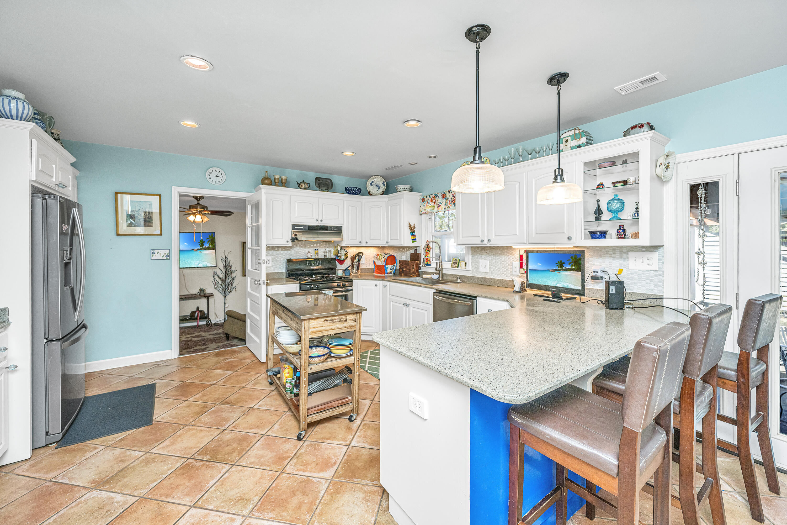 1240 Kensington Drive