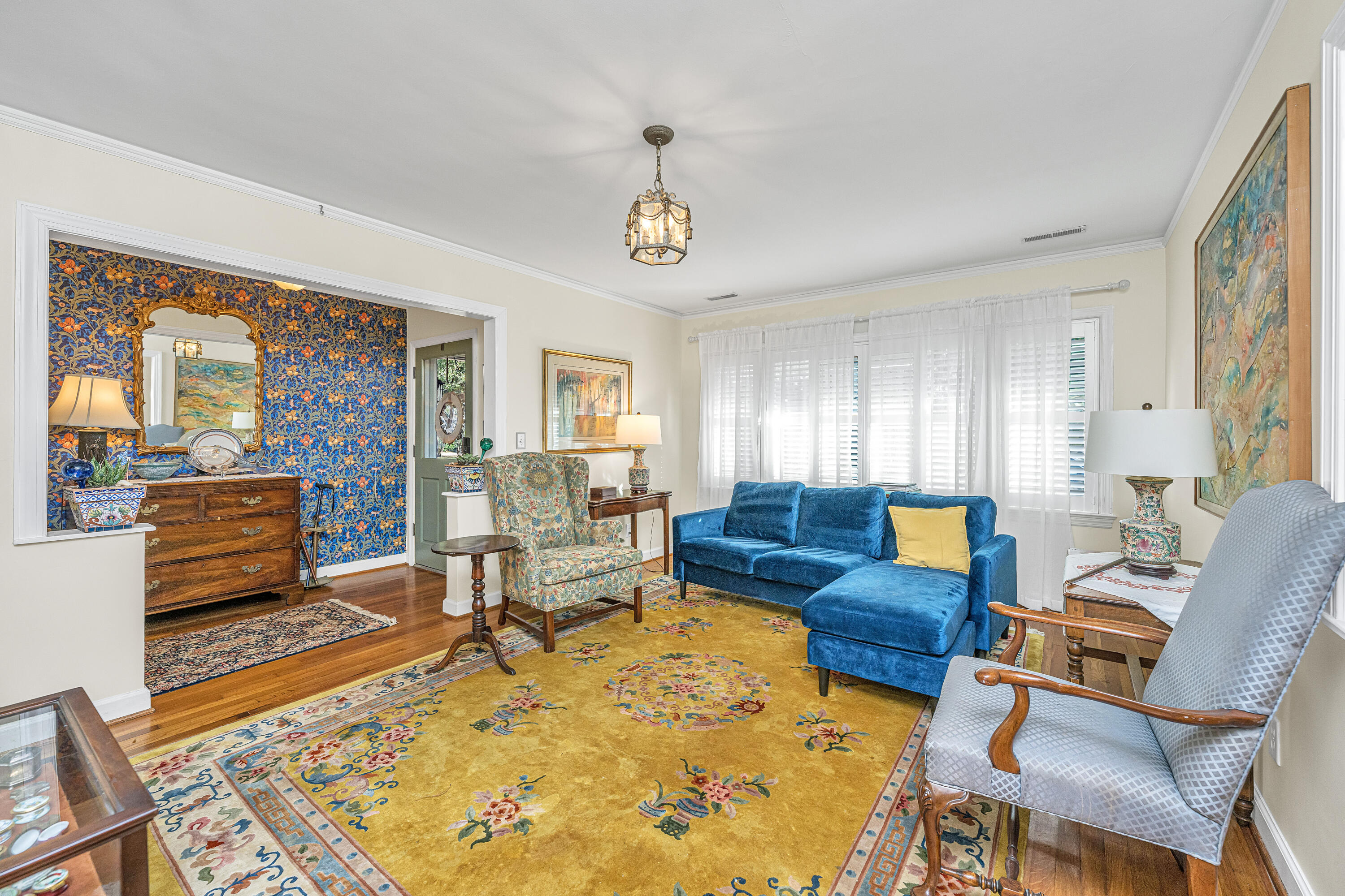 1240 Kensington Drive