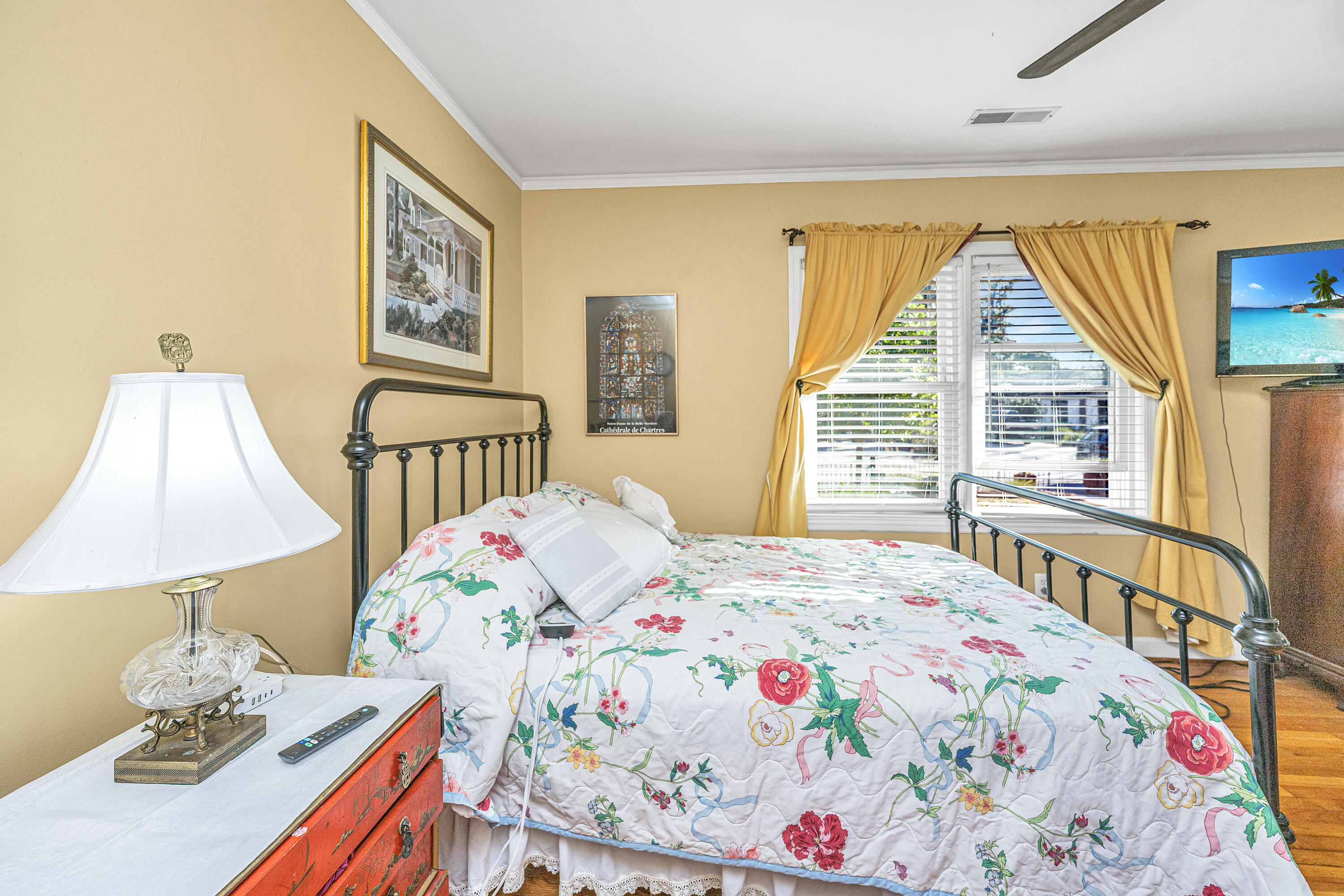 1240 Kensington Drive