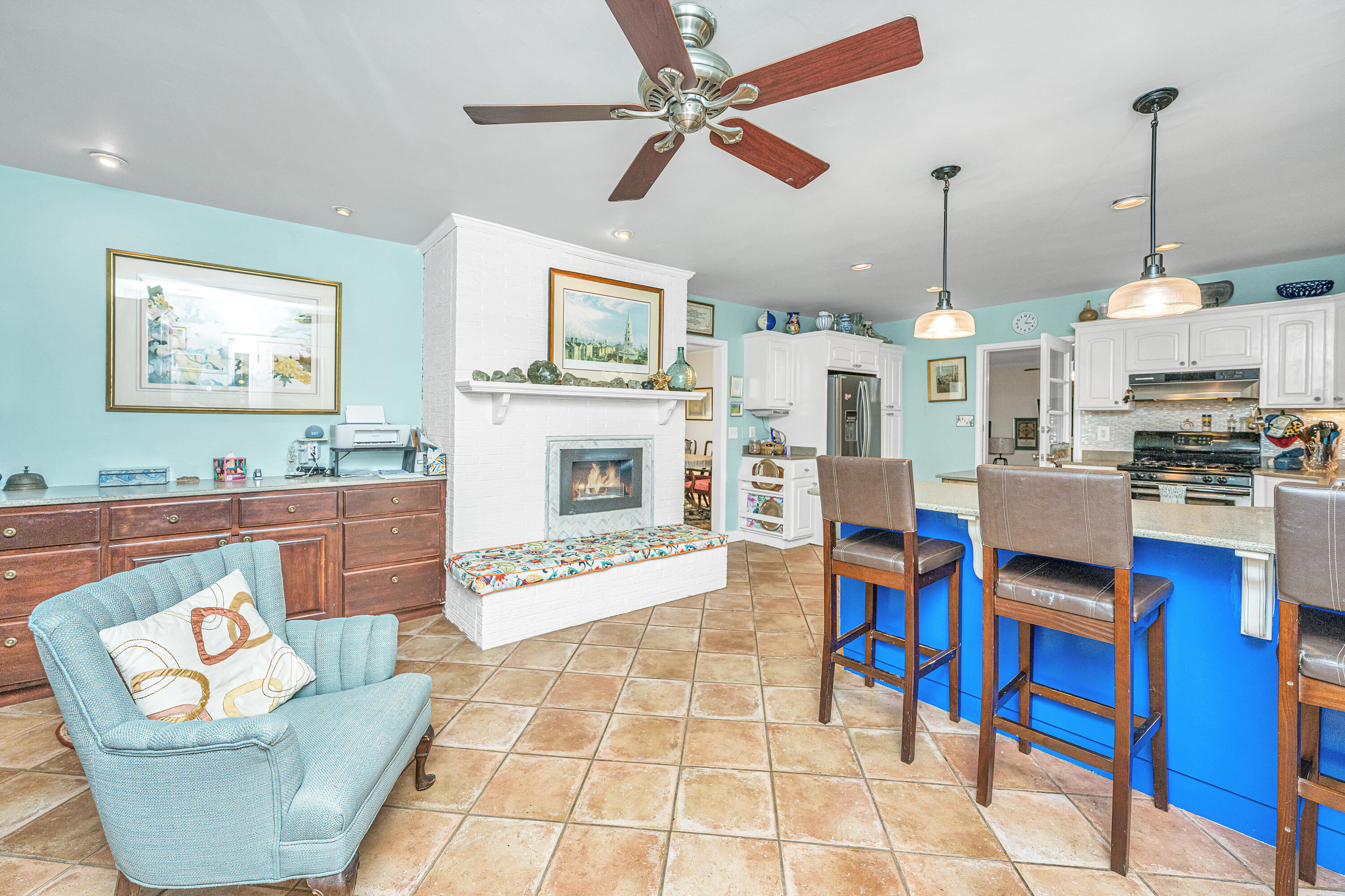 1240 Kensington Drive