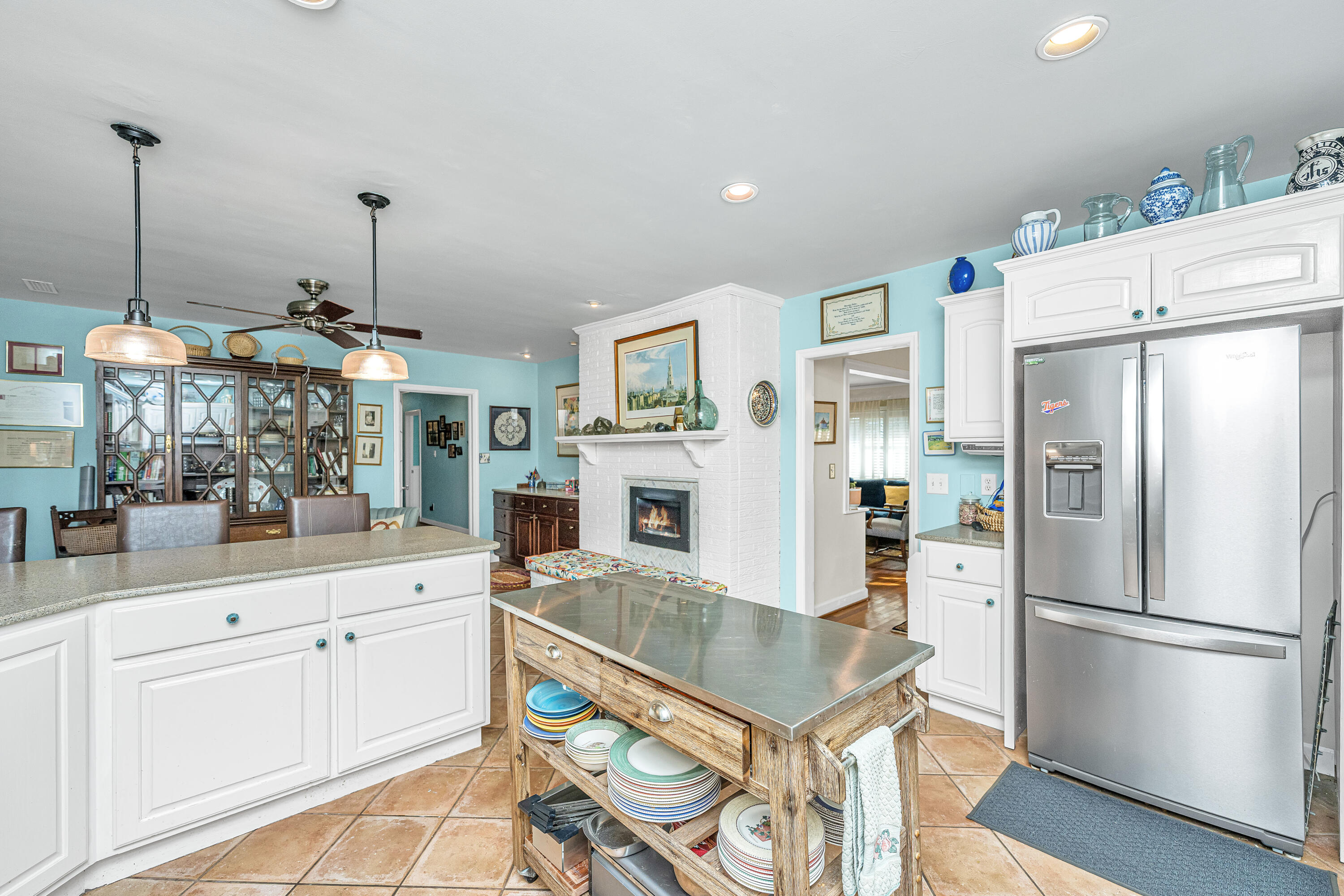 1240 Kensington Drive