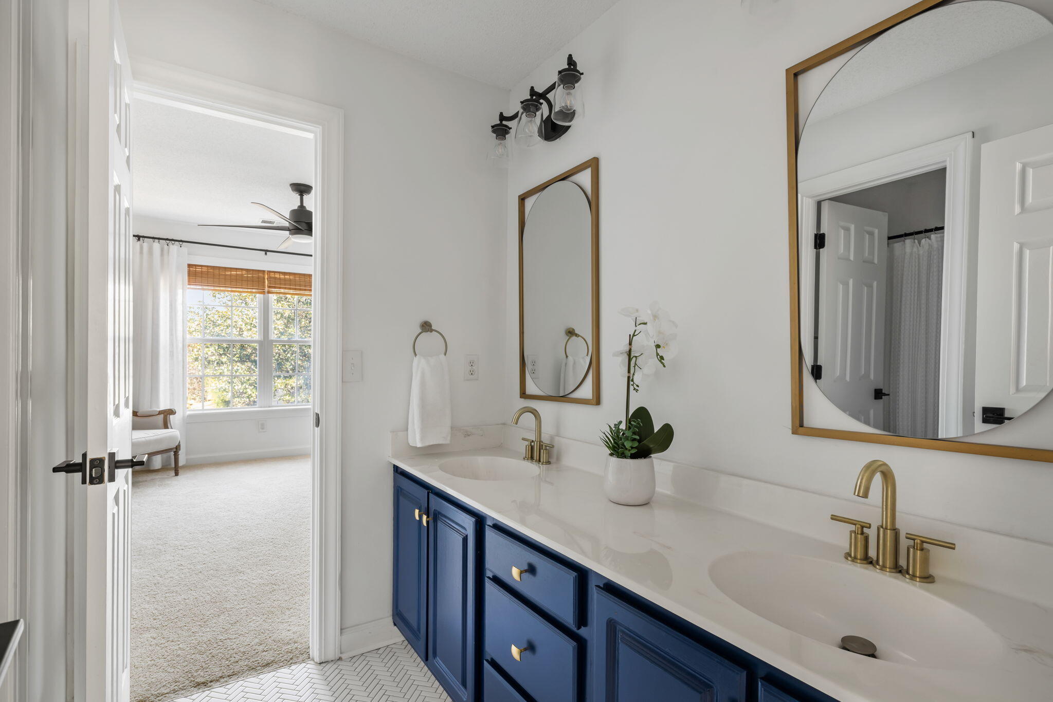 100 Oyster Point Row