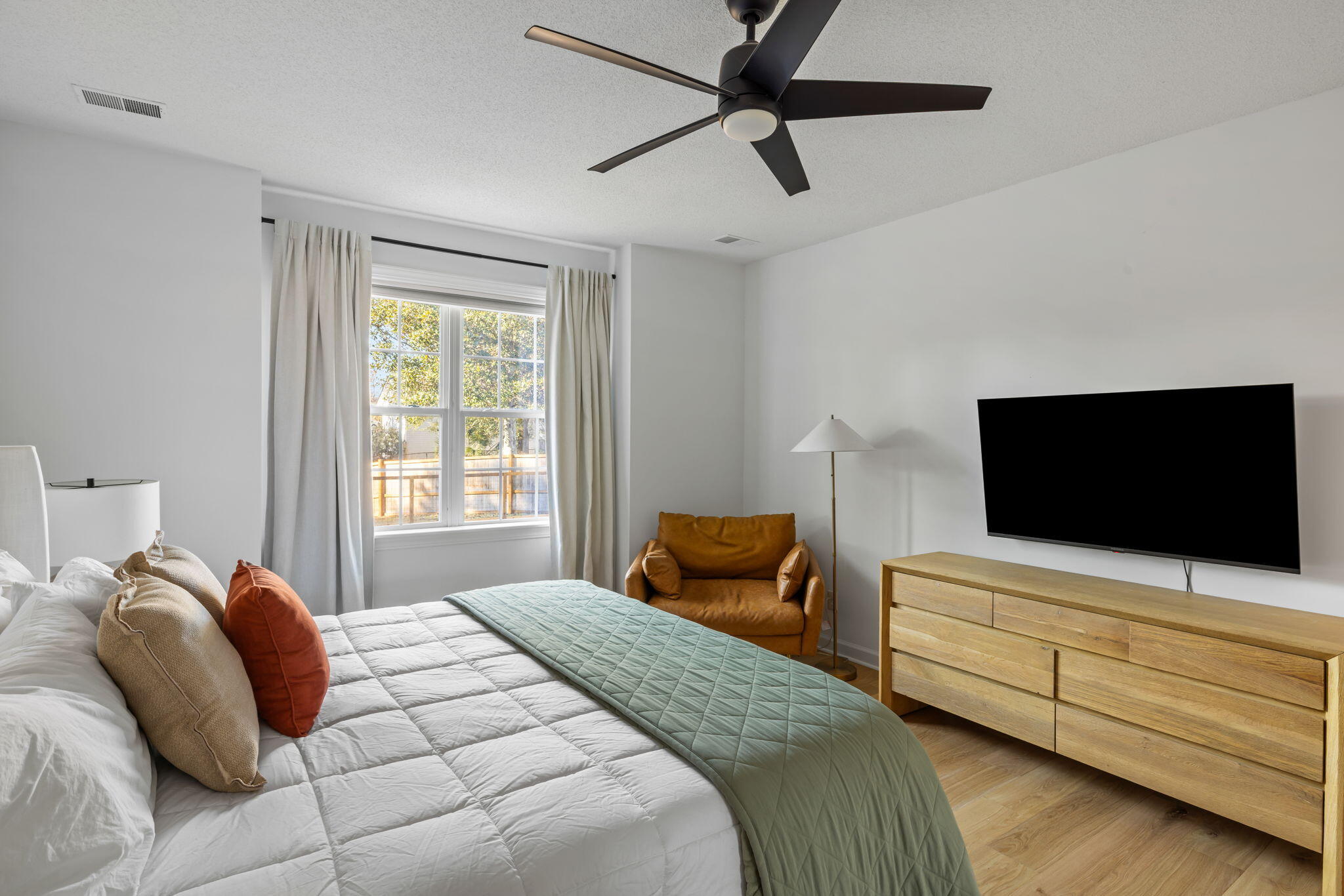 100 Oyster Point Row