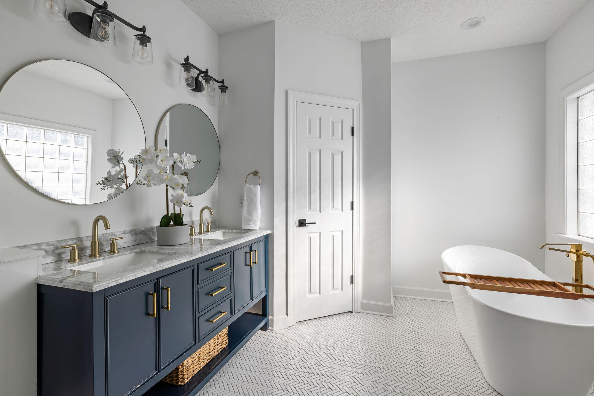 100 Oyster Point Row