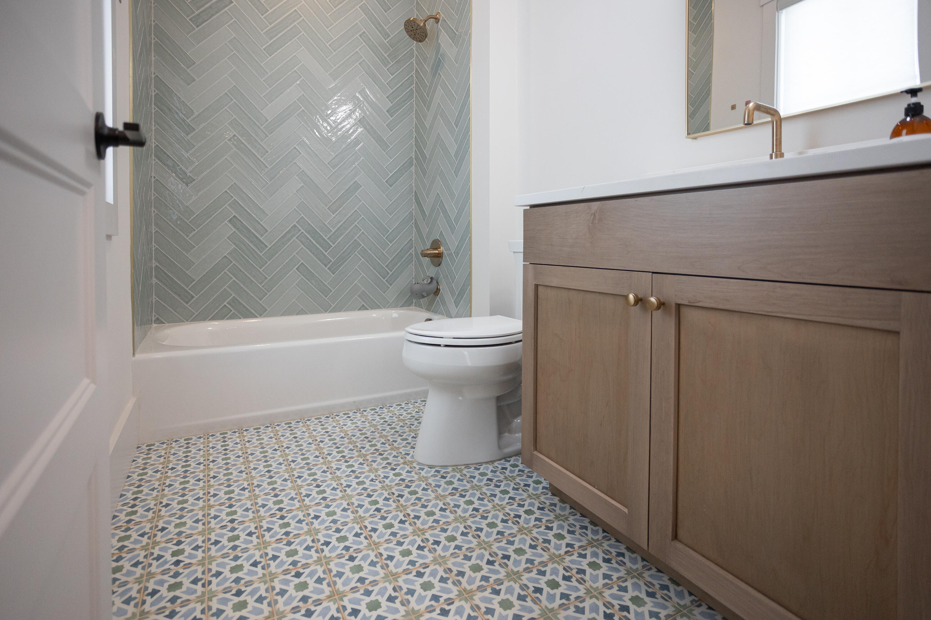 1544 John Fenwick Lane