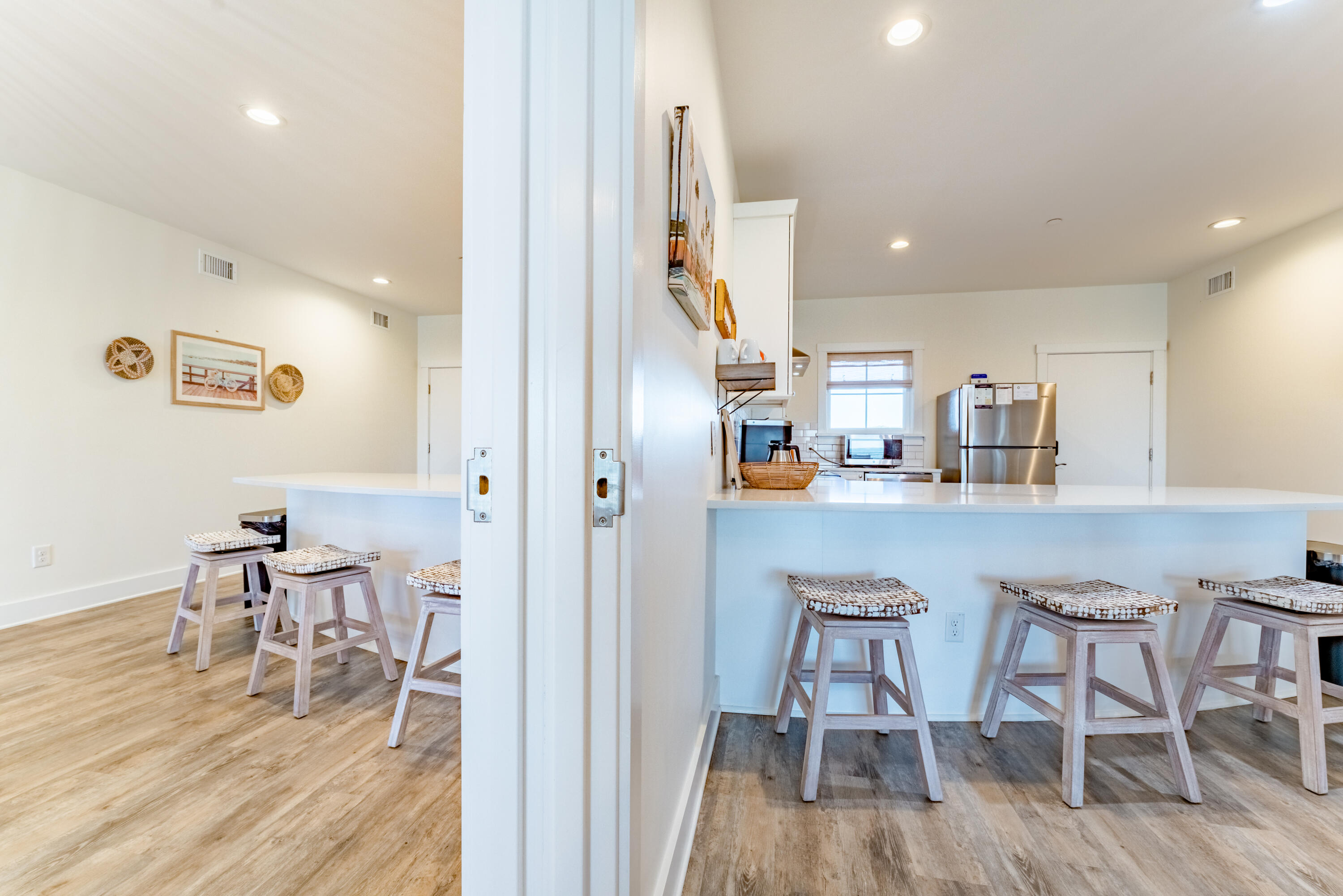 115 E Arctic Avenue # 2b