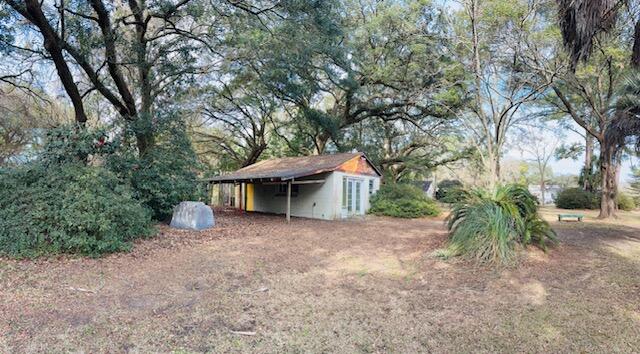 837 Mellichamp Drive