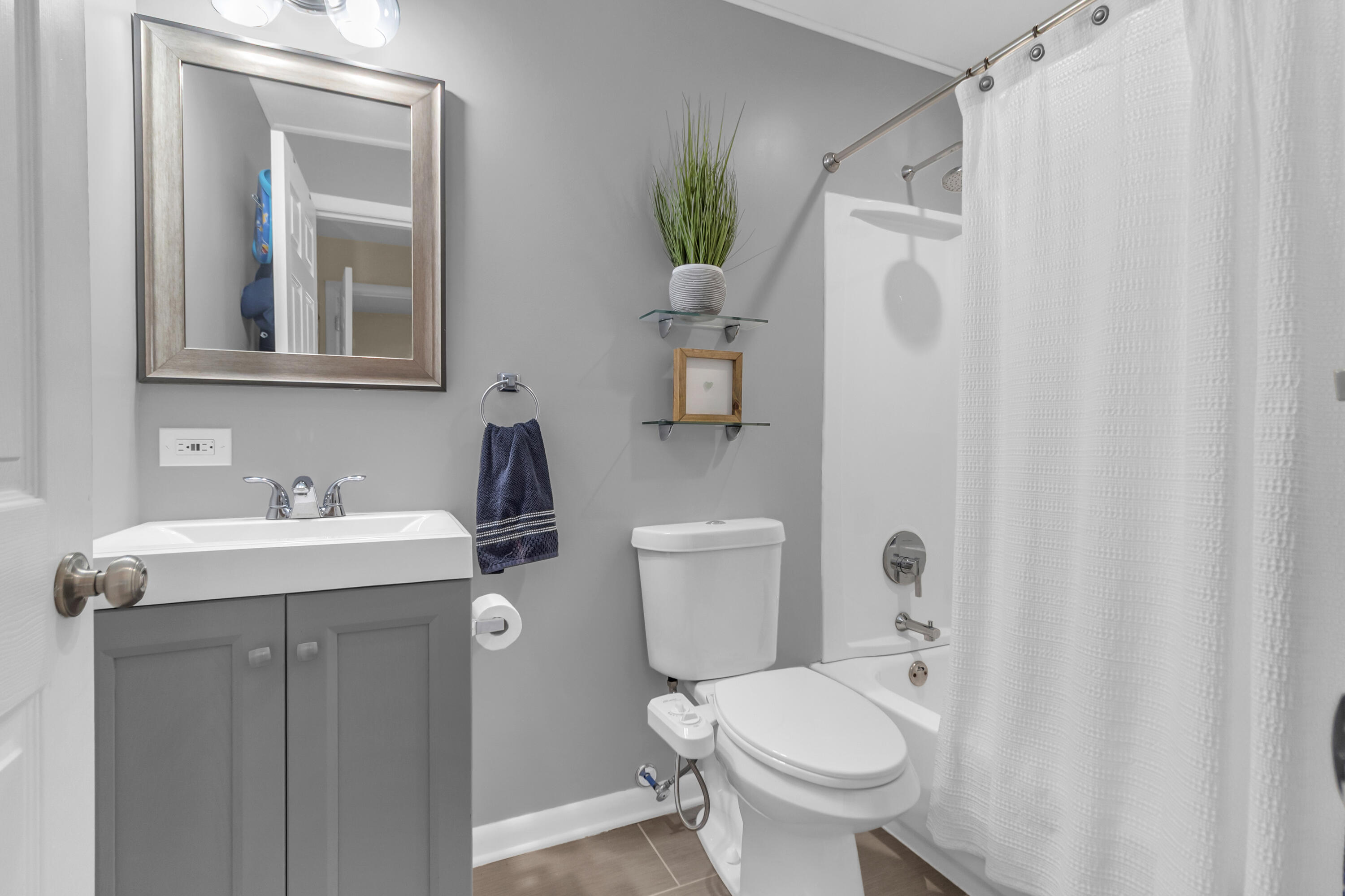 655 Wantoot Boulevard