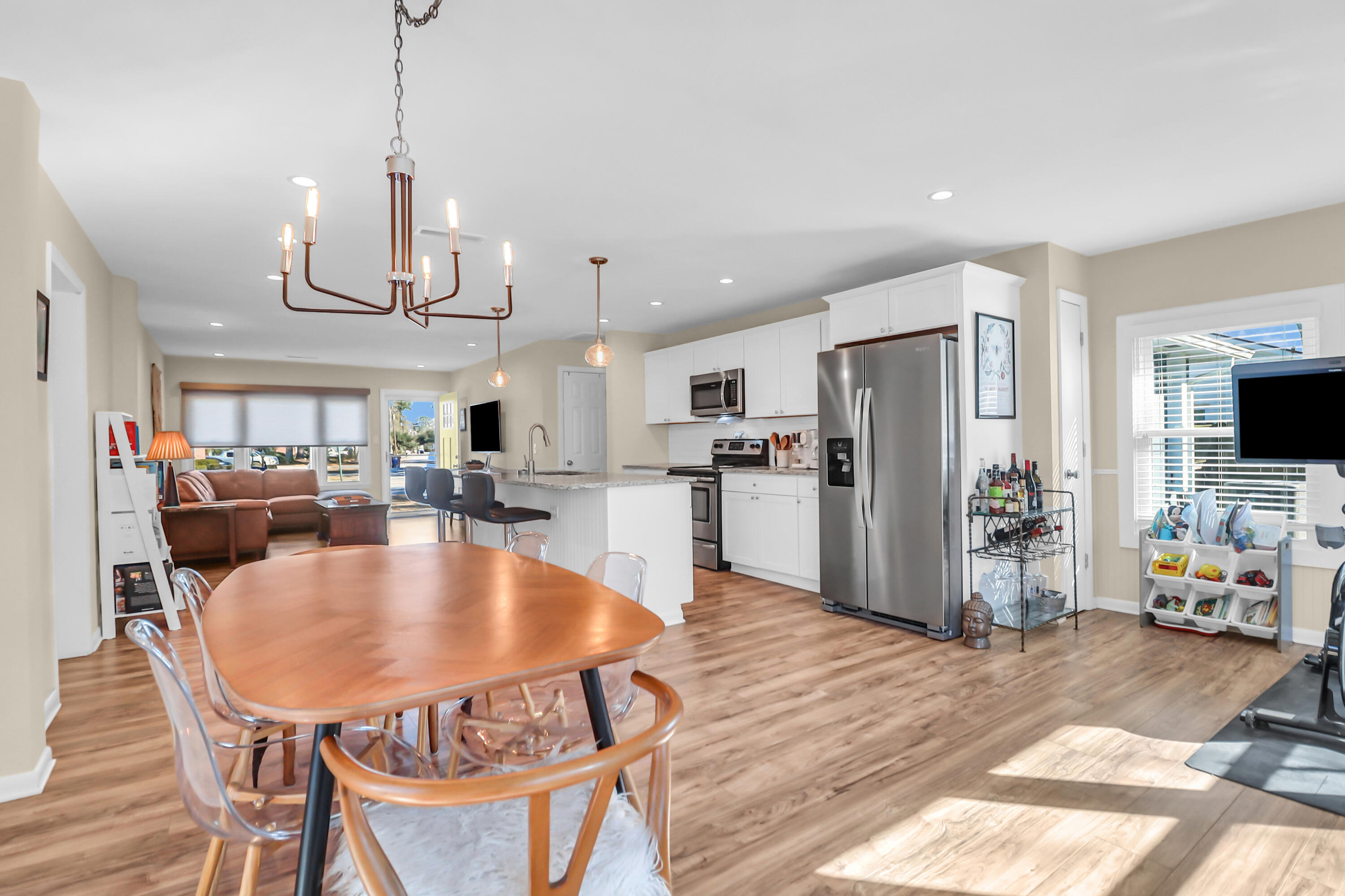 655 Wantoot Boulevard